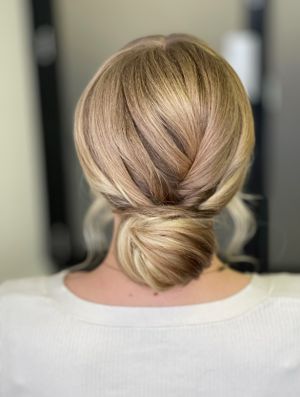 #updos #upstyles #sleekhair #sydneywedddings