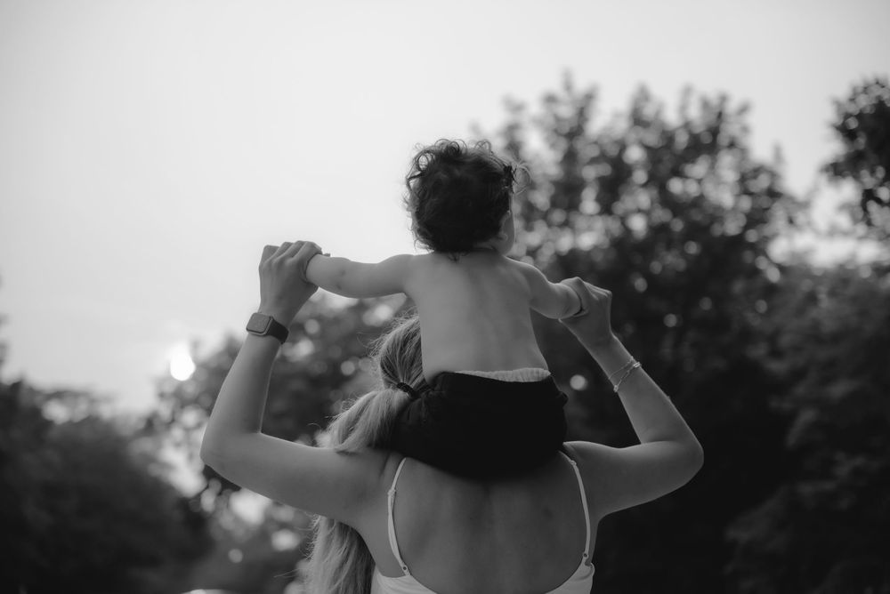 Portland, Maine (ME) based elopement and family photography, from Portland and Maine beaches, to Midcoast and Acadia National Park.