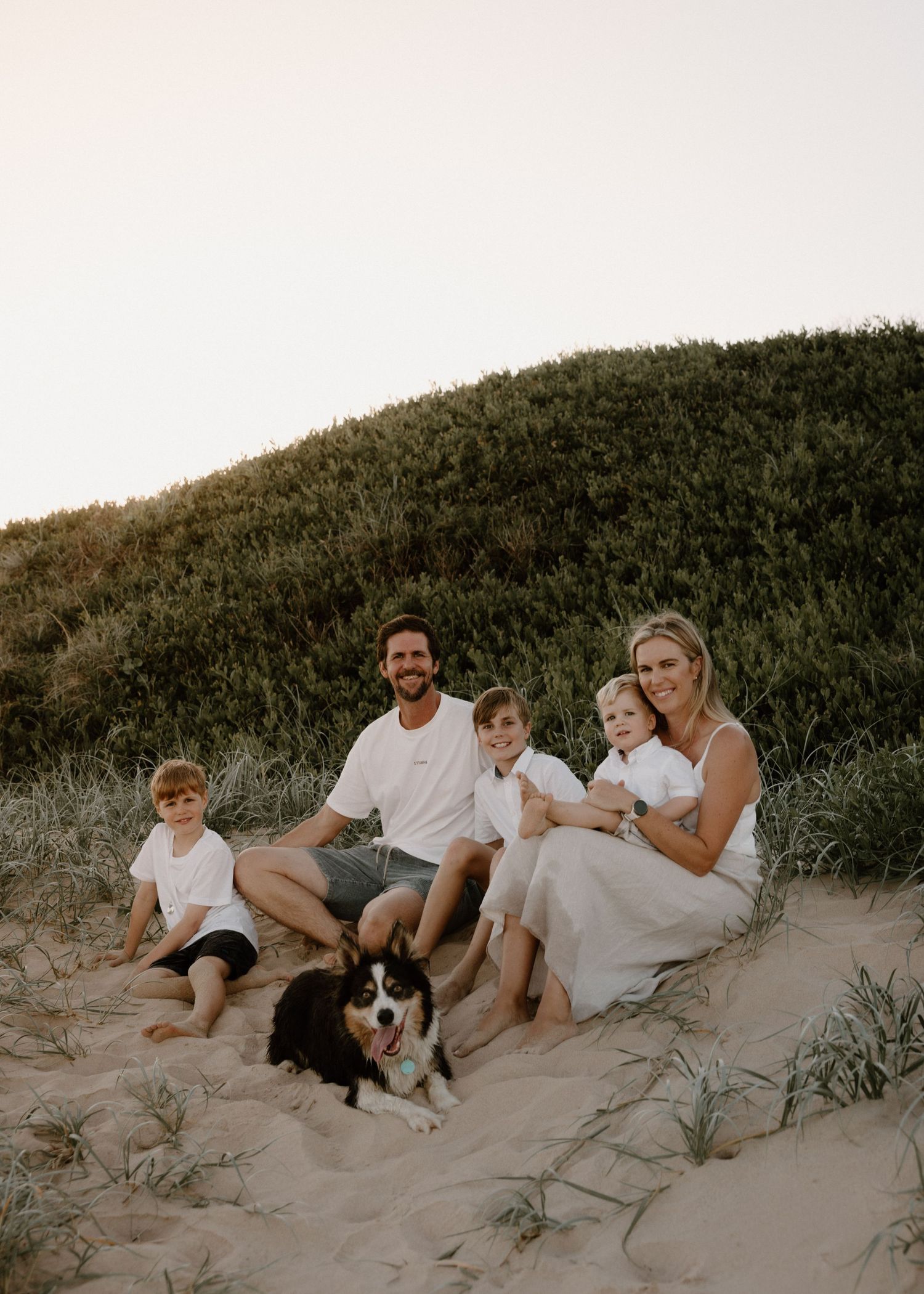 Family beach photoshoot in Corrimal, Wollongong by Lovers and Bubs, timeless family photography in the Illawarra. Newborn photos Bulli.