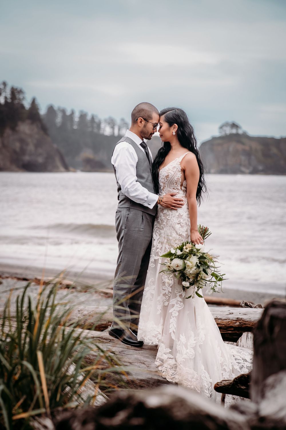 Charlotte Ann Photography - Weddings, Elopements, & Twilight Inspired Wedding Photography. Pacific Northwest, Forks, Washington Photographer