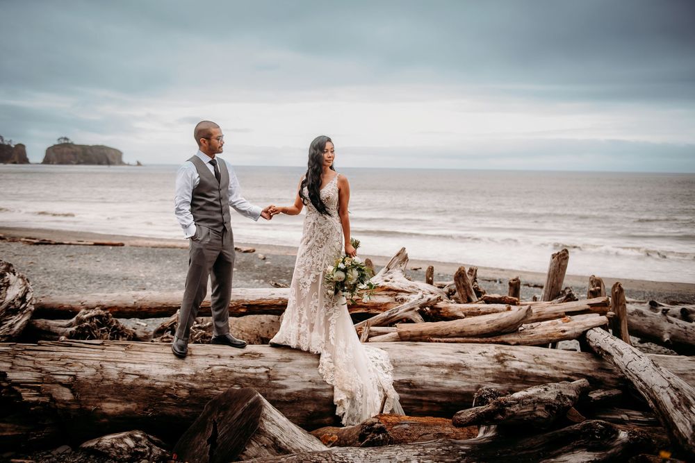 Charlotte Ann Photography - Weddings, Elopements, & Twilight Inspired Wedding Photography. Pacific Northwest, Forks, Washington Photographer