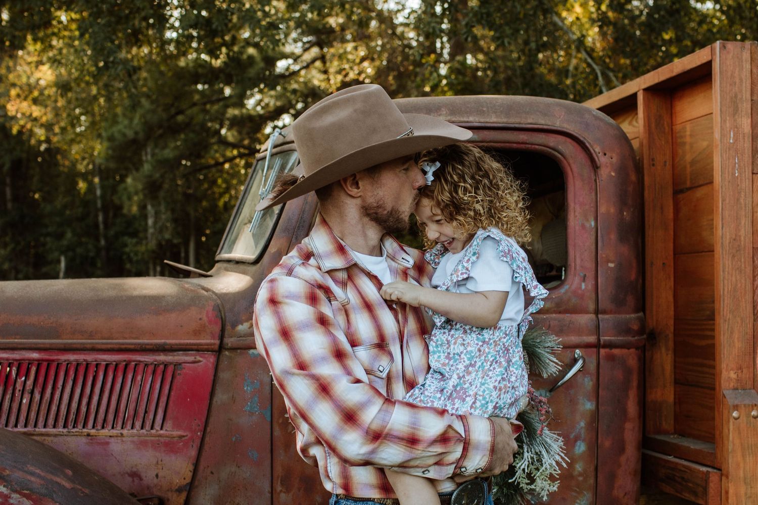 Family portrait session in Southeast Texas with natural outdoor lighting