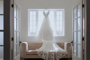 fine art wedding photography in New Brunswick, luxury wedding photographer Moncton, The Grand Ivory wedding photography wedding detail