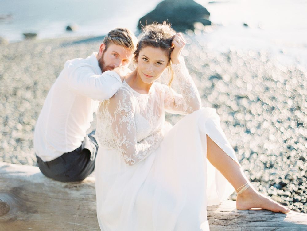 couple photos, outdoor engagement