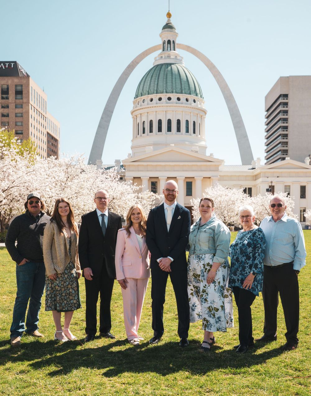 downtown saint Louis photographer, arch, courthouse wedding