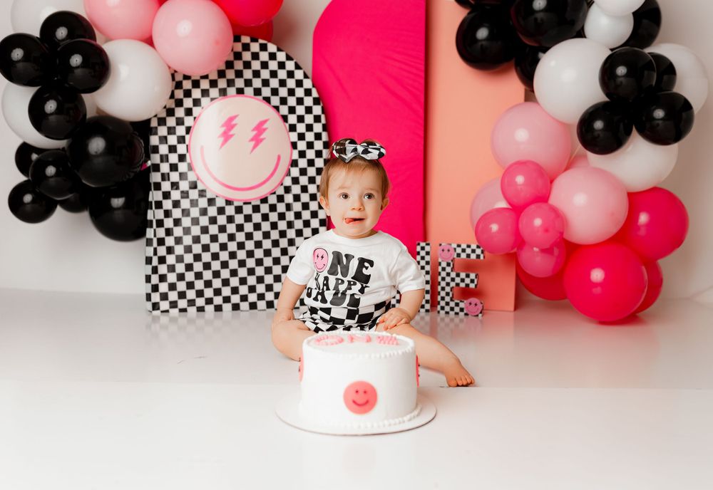 Cake Smash Photography | Southern Ohio | First Birthday Photoshoot | Milestone Photos | Bailey's Photography