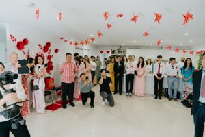 Sunshine Coast wedding tea ceremony with bride in traditional dress"
