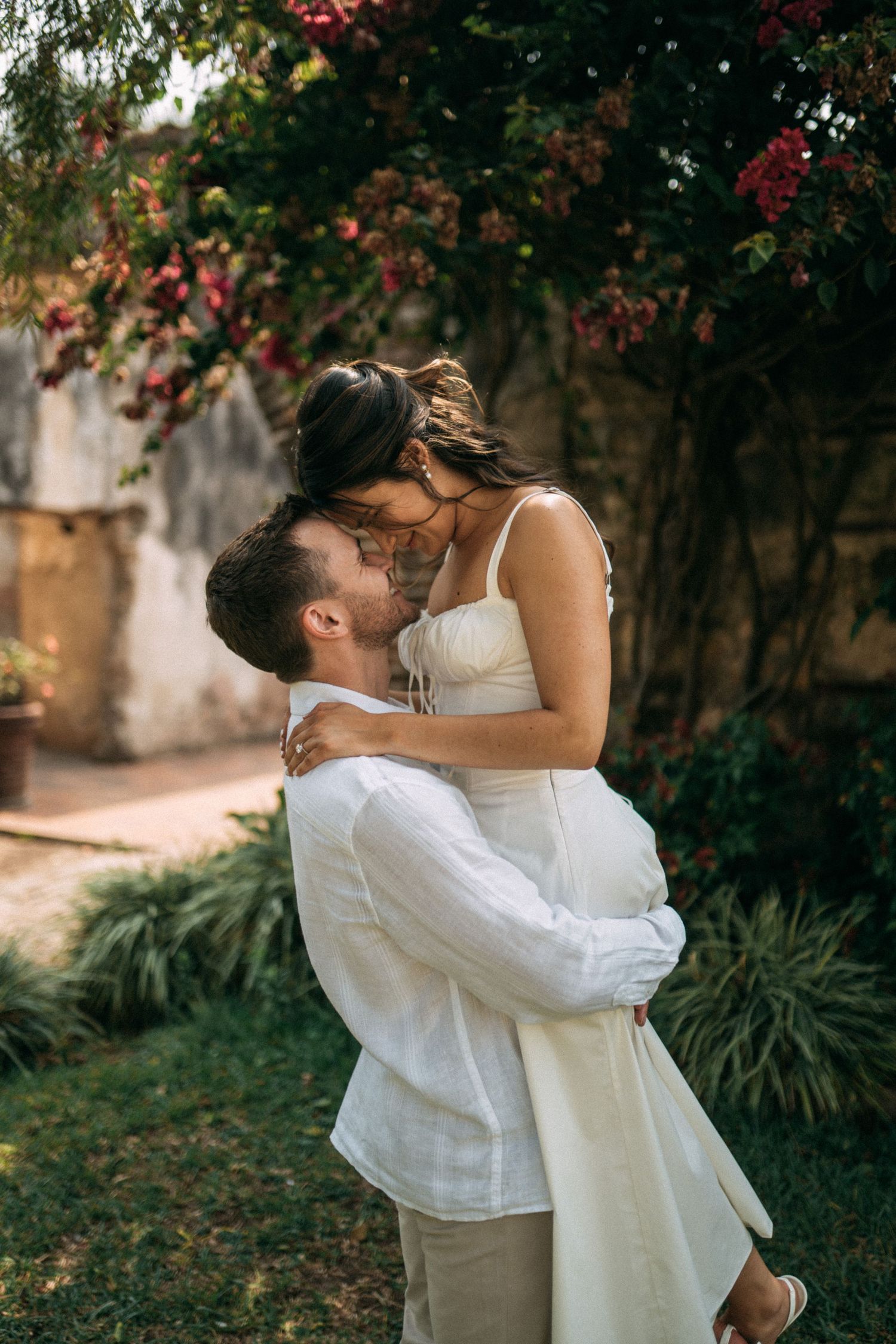 Luxury editorial destination wedding photographer in Antigua Guatemala