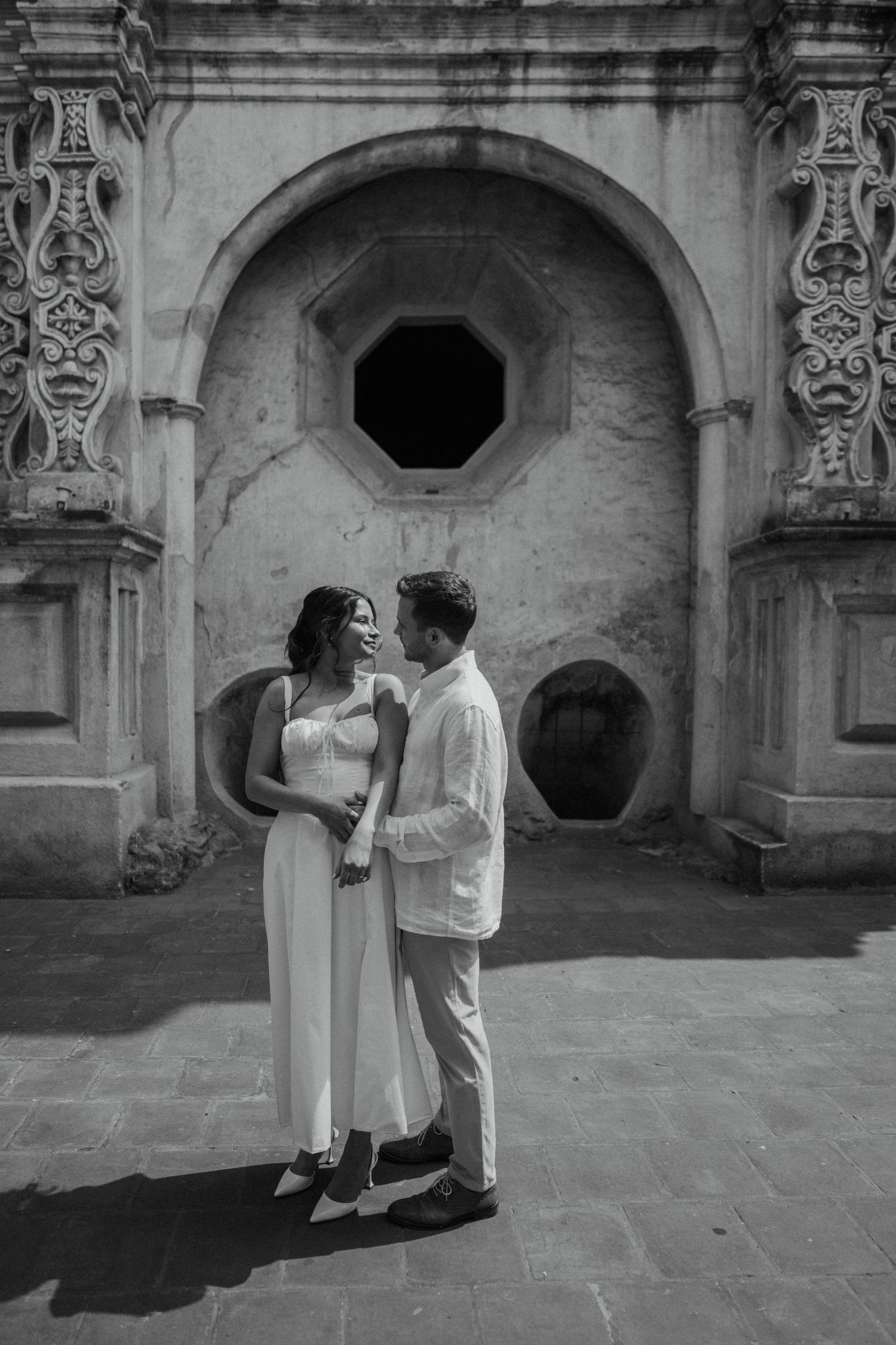 Luxury editorial destination wedding photographer in Antigua Guatemala