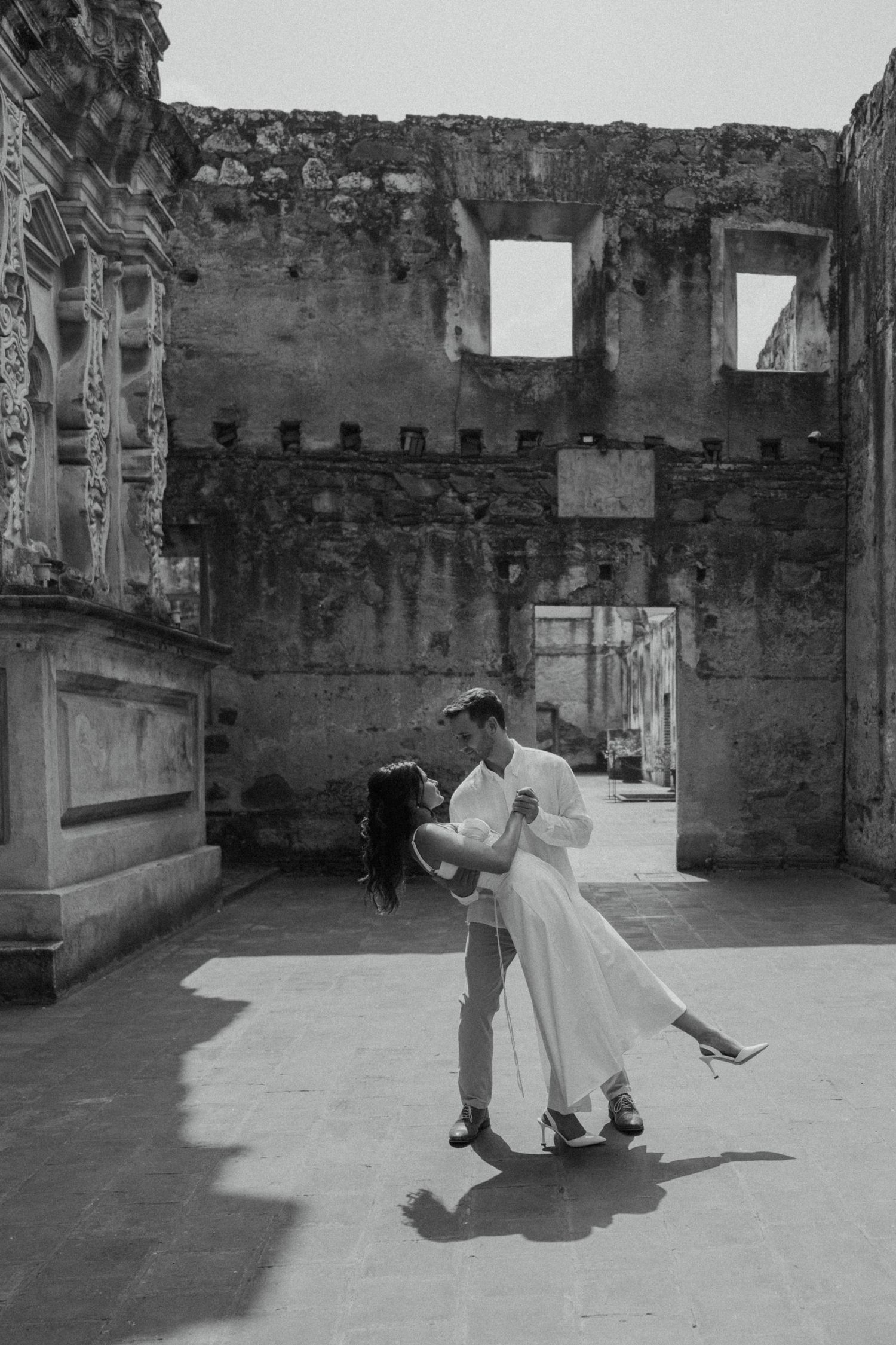 Luxury editorial destination wedding photographer in Antigua Guatemala