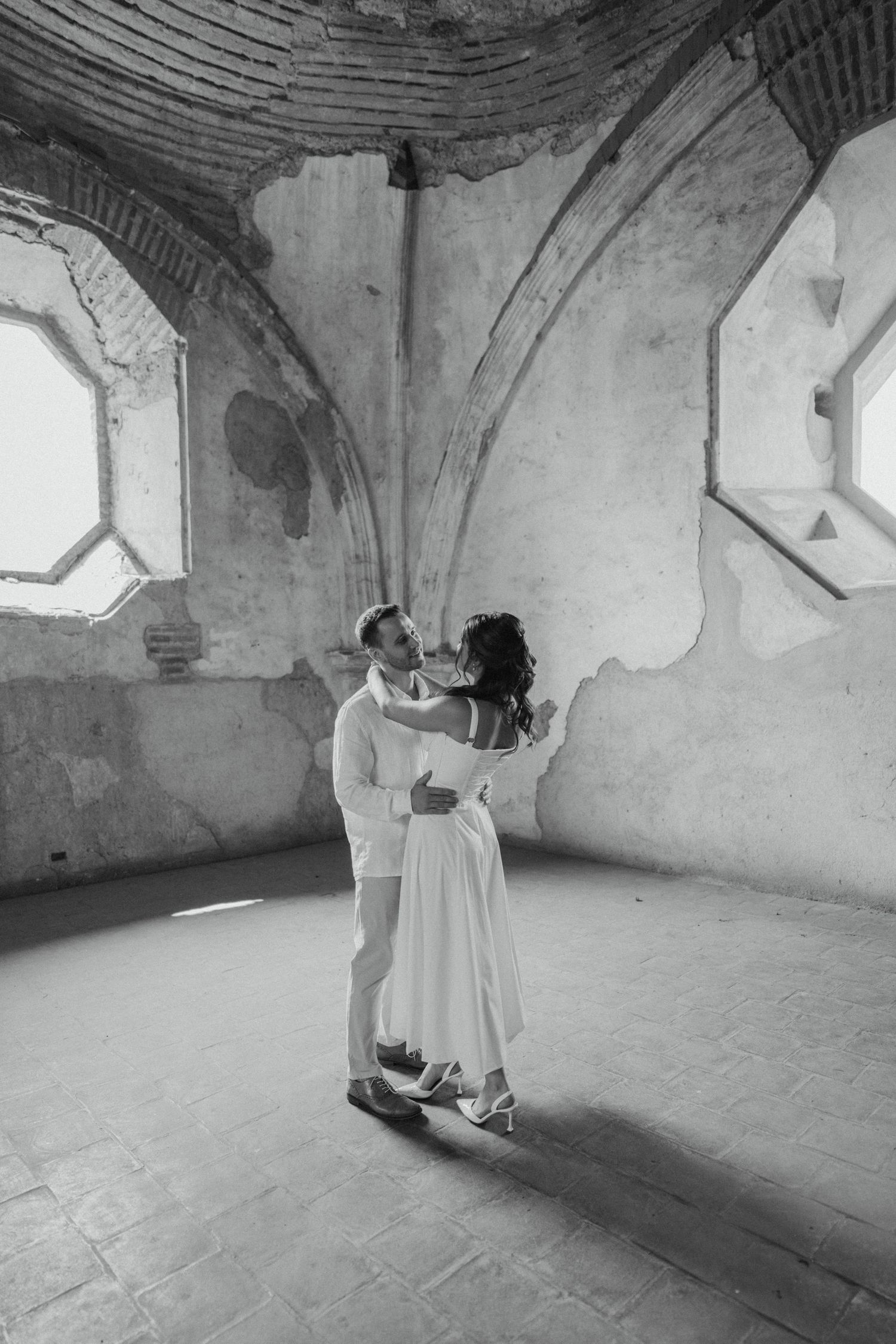 Luxury editorial destination wedding photographer in Antigua Guatemala