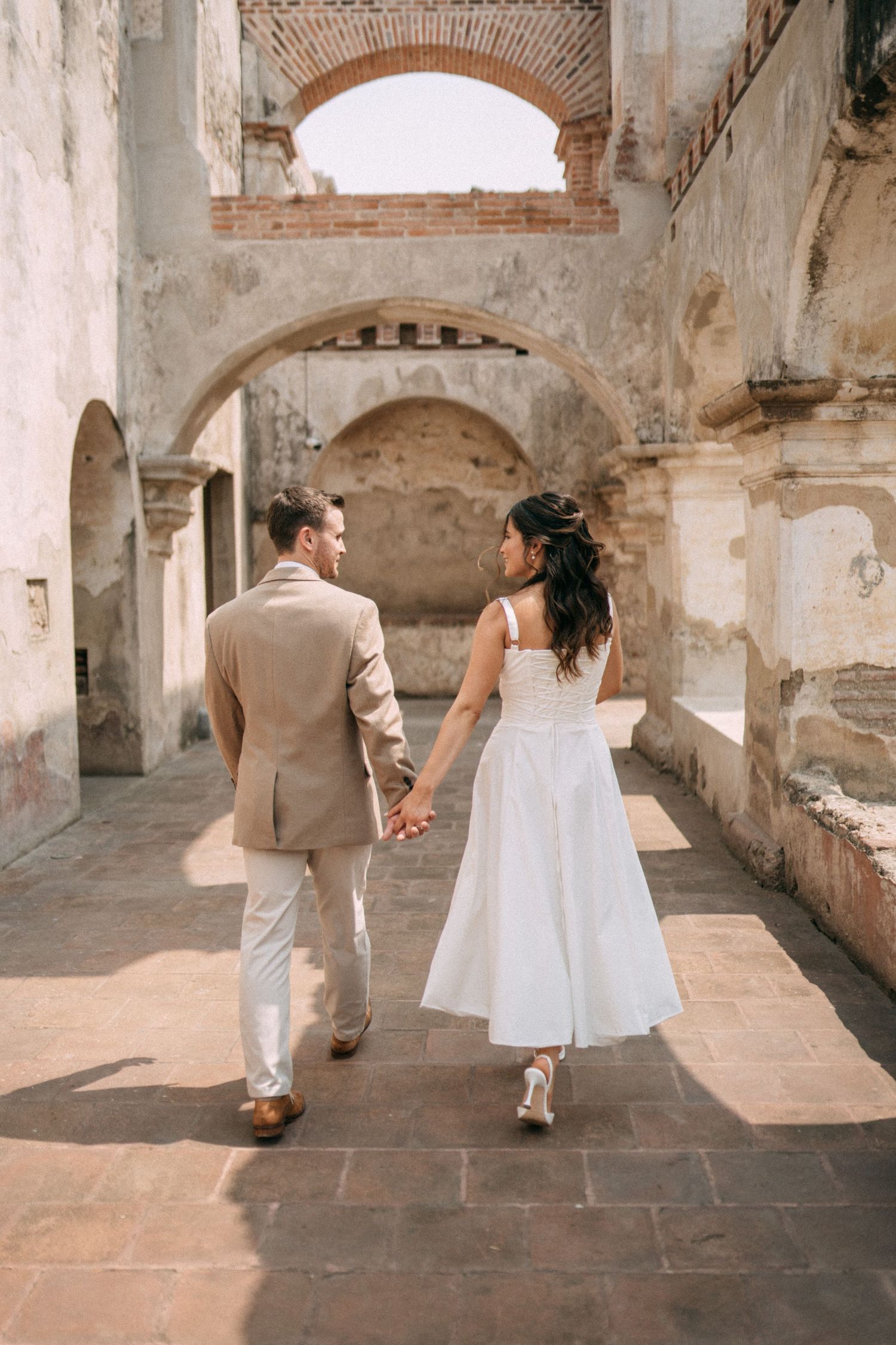 Luxury editorial destination wedding photographer in Antigua Guatemala