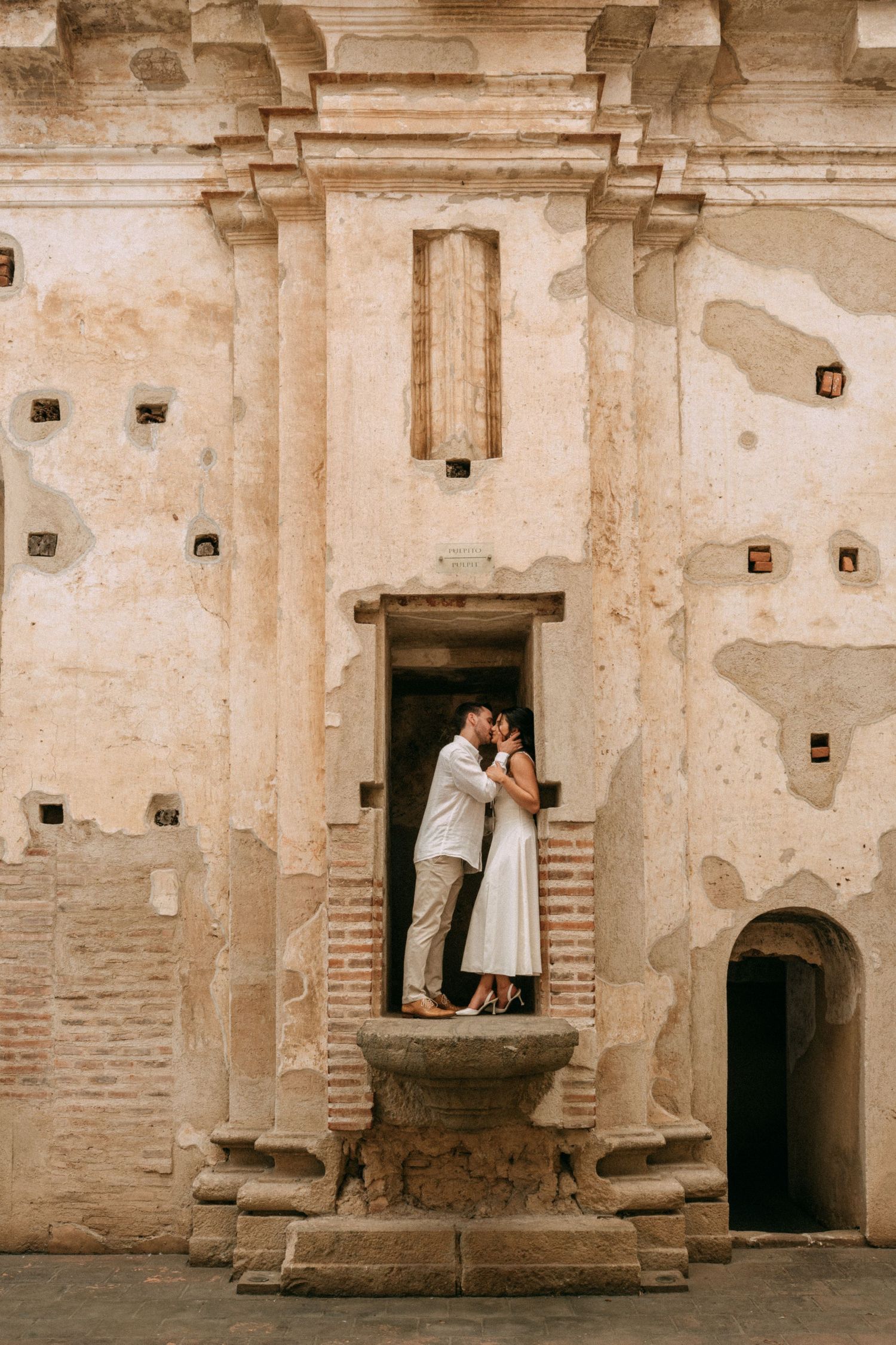 Luxury editorial destination wedding photographer in Antigua Guatemala