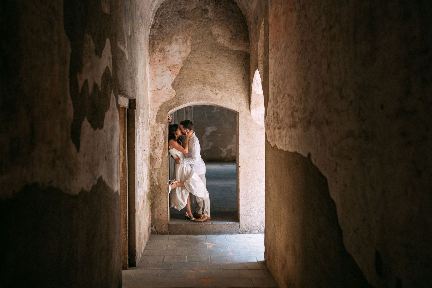 Luxury editorial destination wedding photographer in Antigua Guatemala