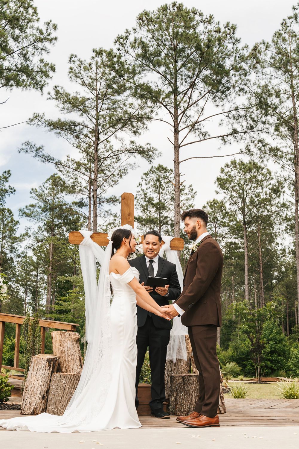 Jacksonville Wedding Photographer. Wilmington Wedding Photographer. Emerald Isle Photographer. Timberlee Farms Venue Photography. NC Wedding