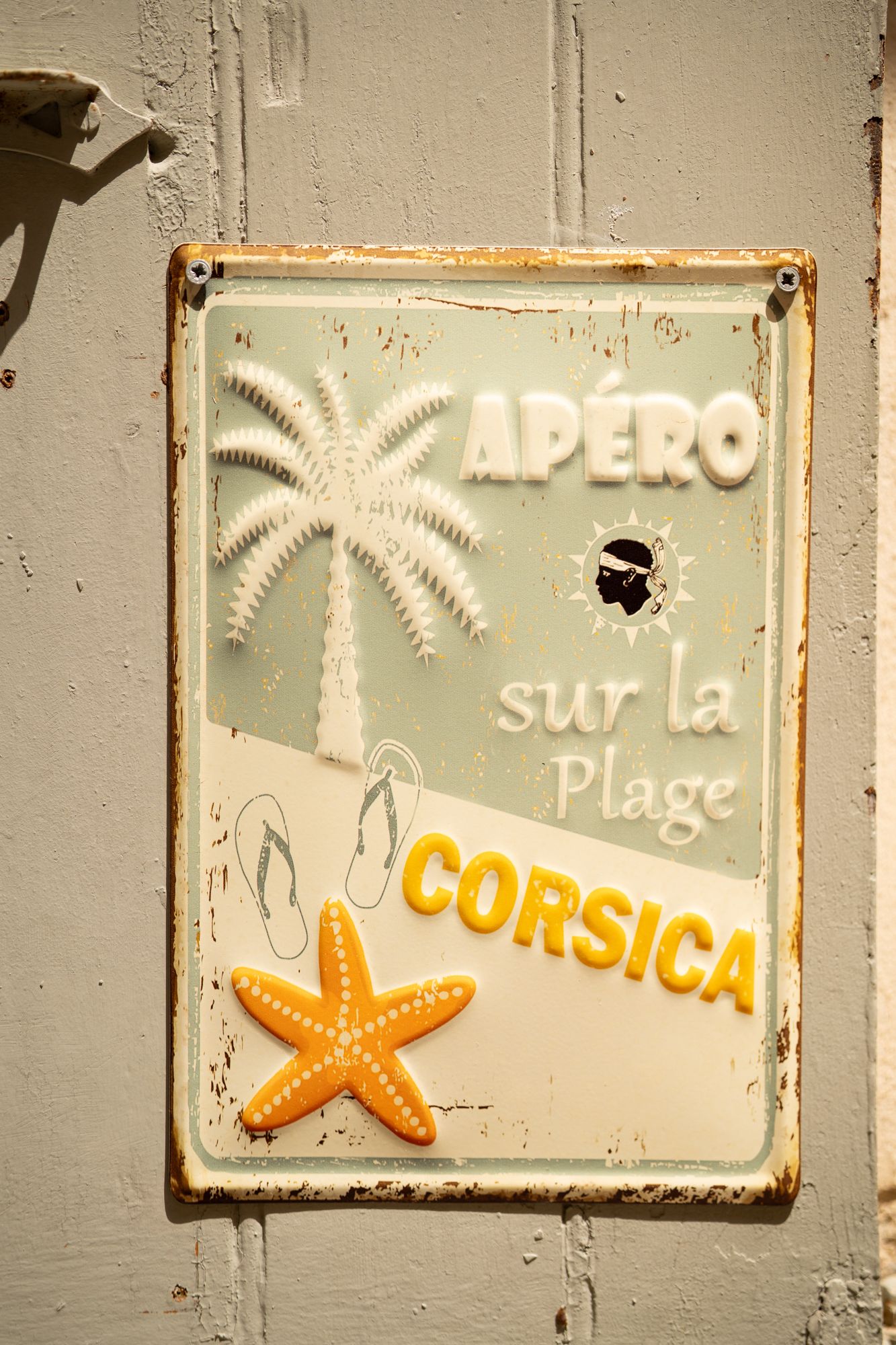 panneau apéro sur la plage corsica