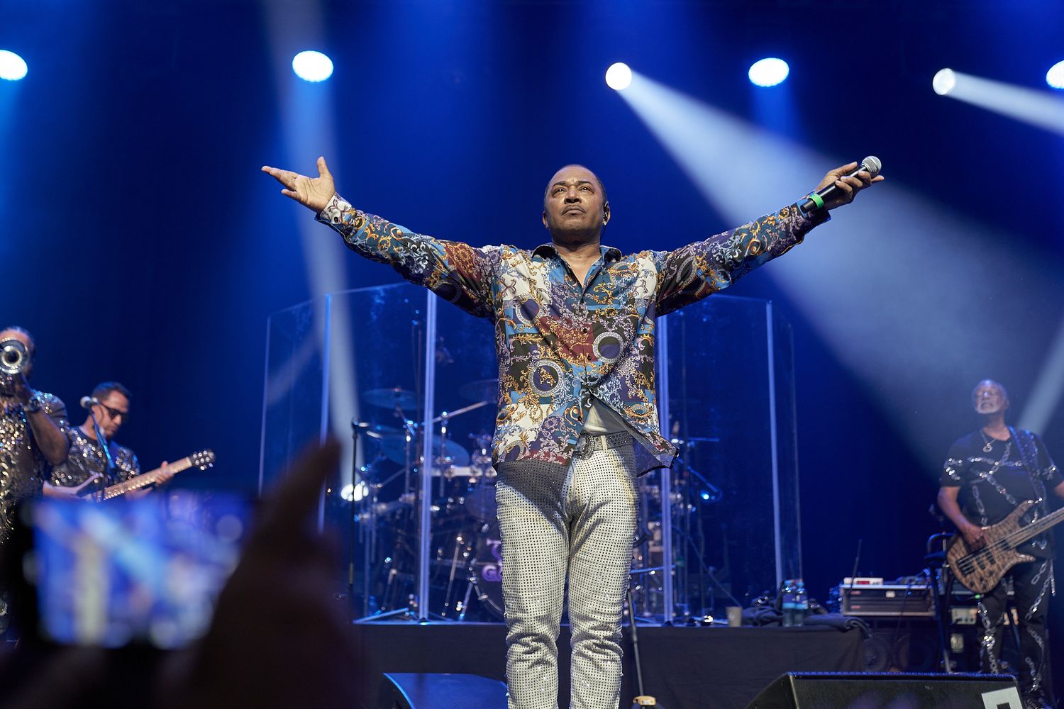 kool & the gang live