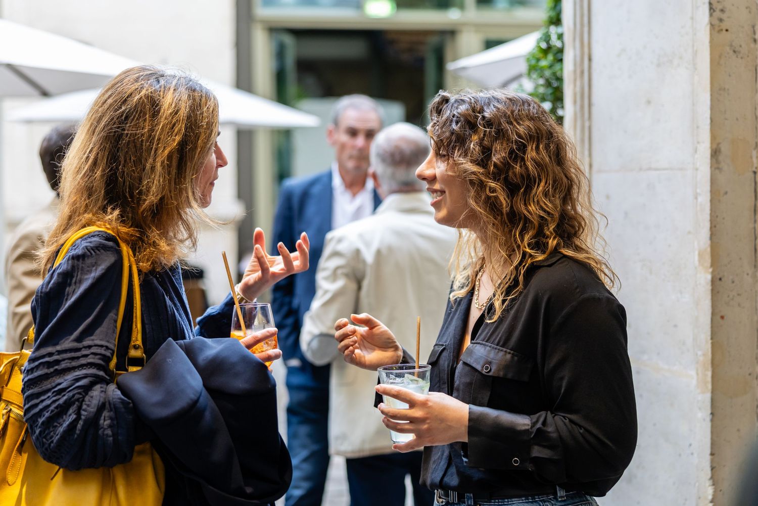 Networking event photography Paris — Parisian Photographers