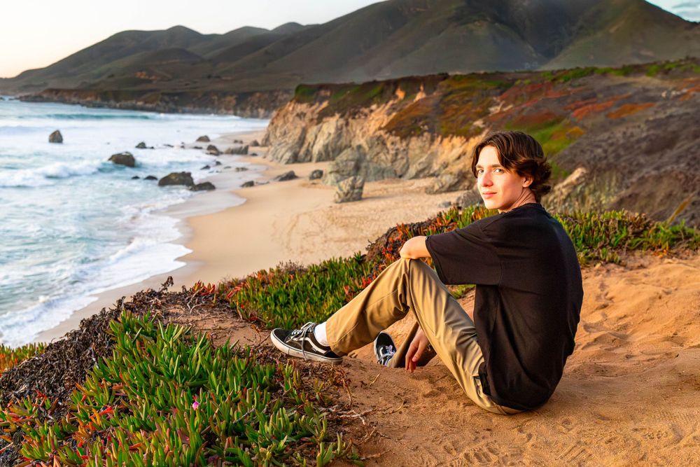 senior-portraits-burke-lake.jpg