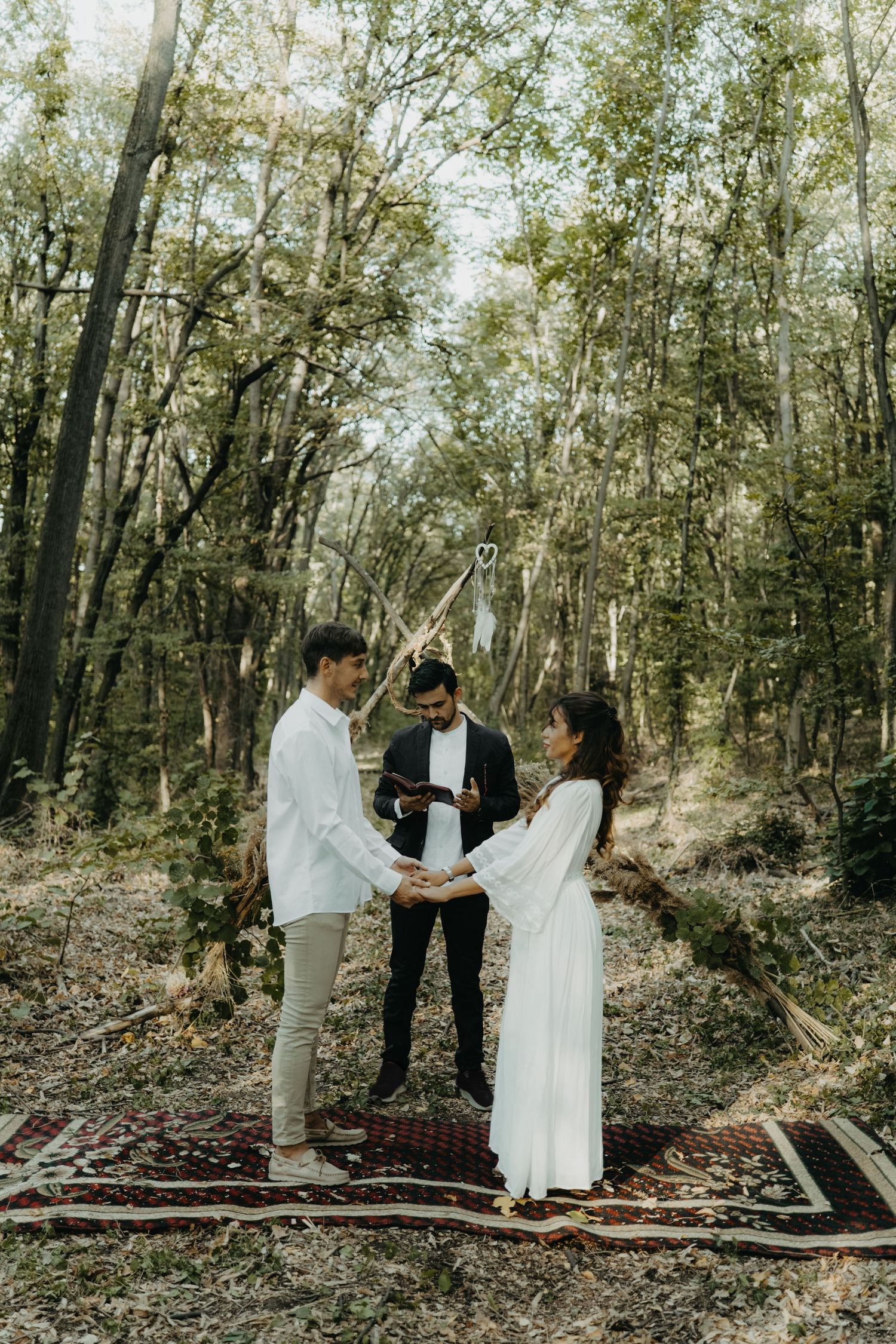 Спокойствие сред горите на България. Bulgarian forest Elopement decorations. Горска сватба в Образцов Чифлик