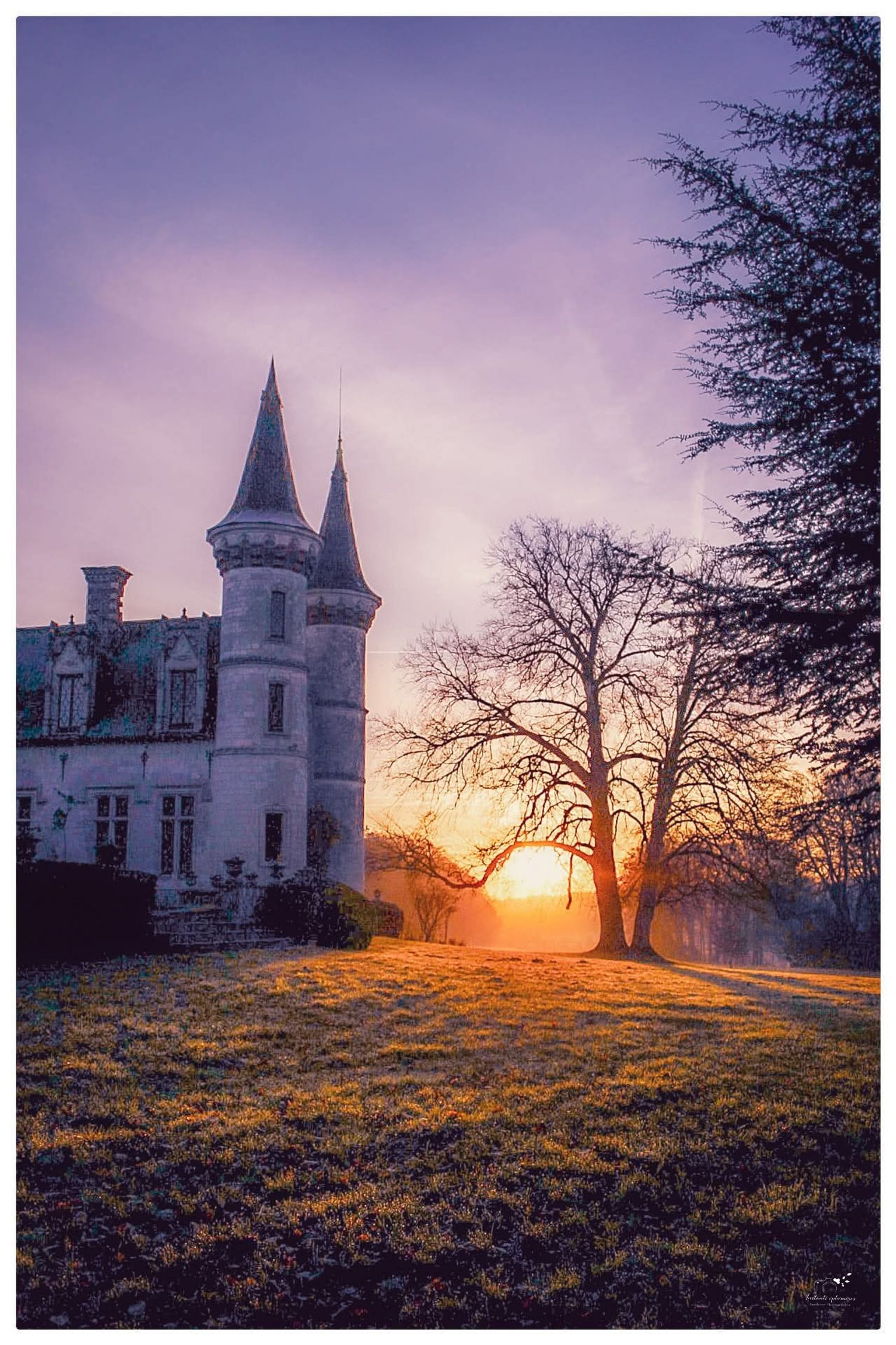 Château de Régnière au lever du jour, paysage en Picardie capturé en Hauts-de-France
