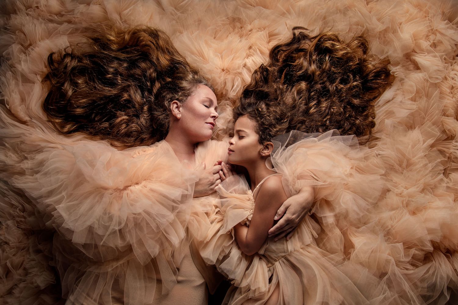 Premier Bonaire photographer Felicia Schuette – maternity, motherhood, boudoir, couples, lifestyle, business, flying dress, mini sessions.