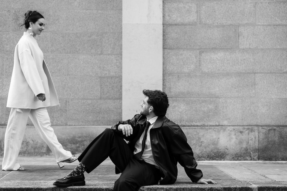 Timeless couple portrait at Trinity College — refined, cinematic Dublin session.