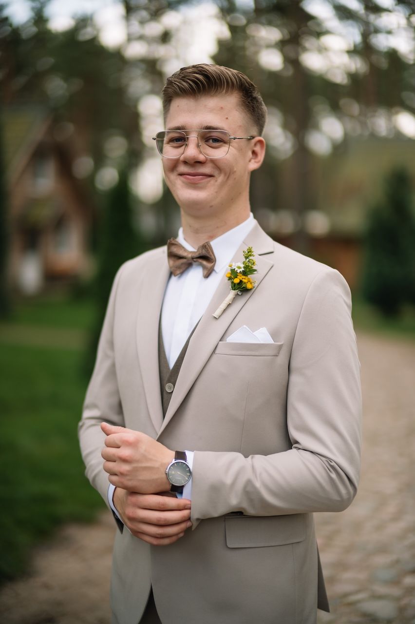 Fotograf ślubny Poznań – przygotowania pana młodego