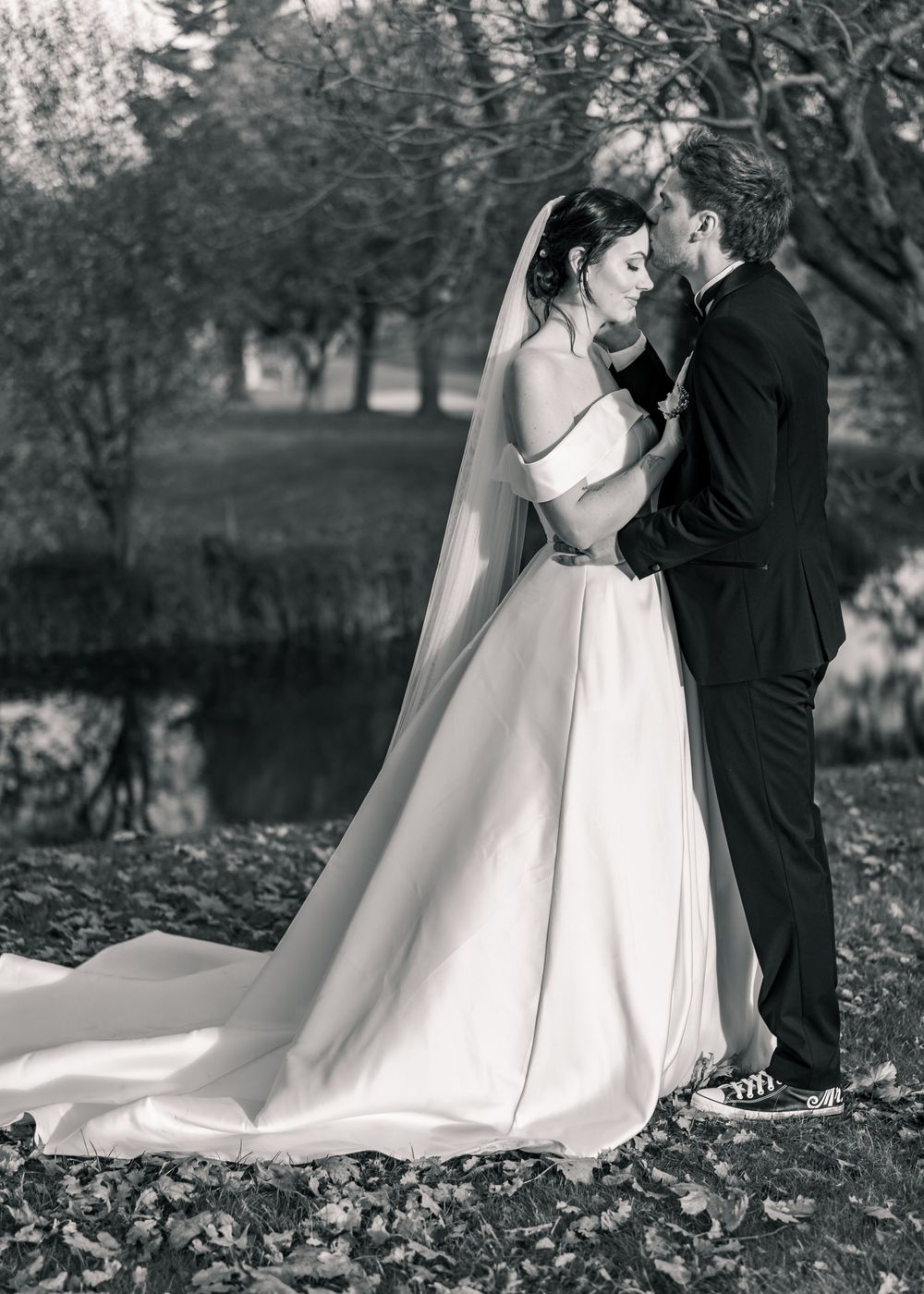 COUPLE PORTRAITS   NORFOLK WEDDING DUNSTON HALL NORWICH BLACK TIE WEDDING