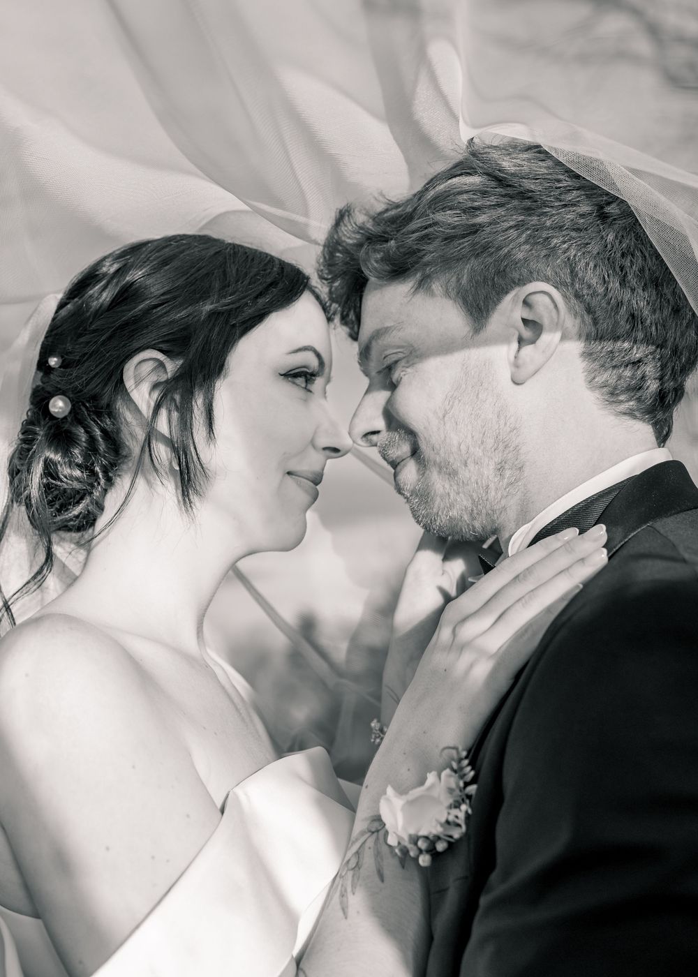 COUPLE PORTRAITS   NORFOLK WEDDING DUNSTON HALL NORWICH BLACK TIE WEDDING