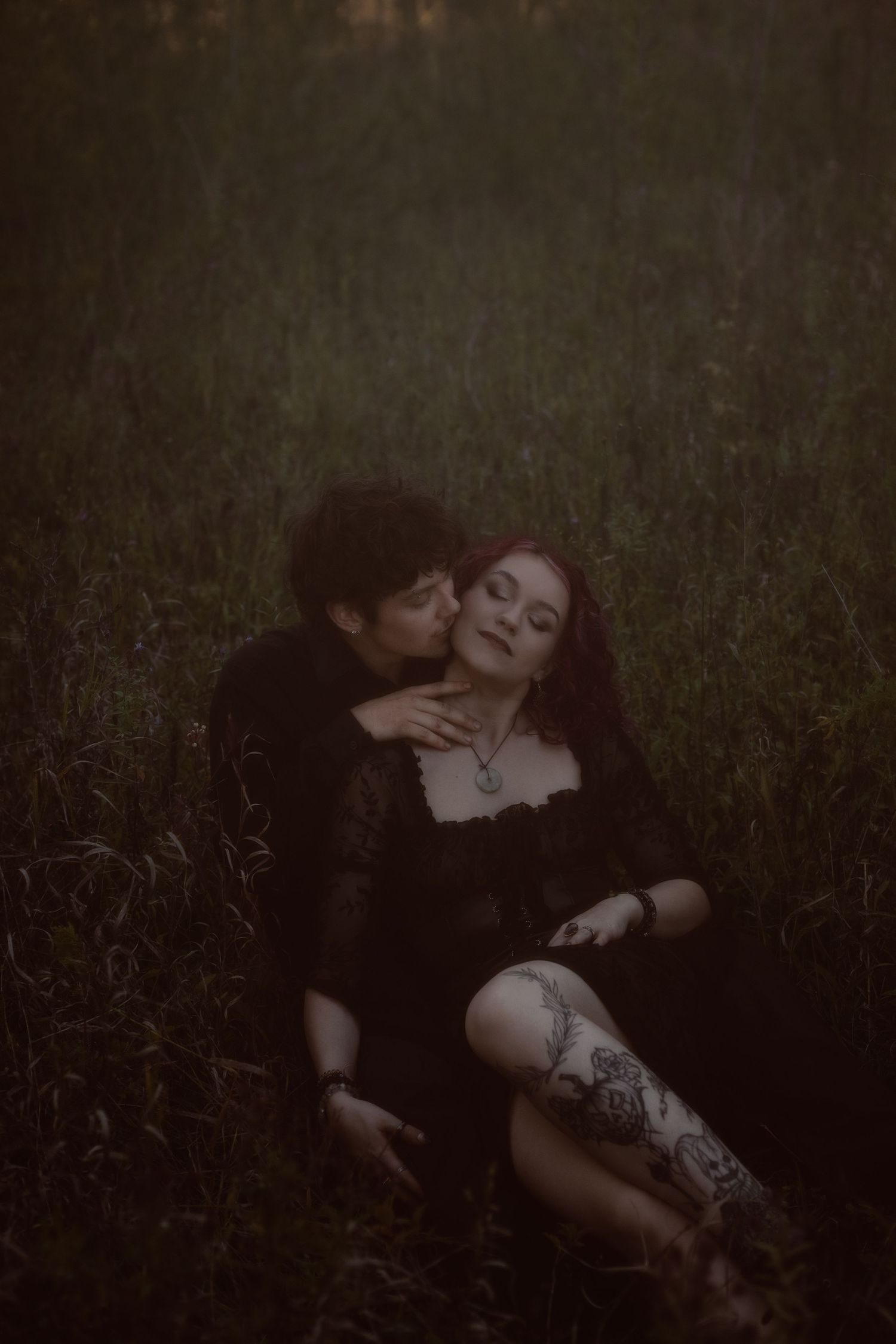 Couple posing for romantic nature photos.