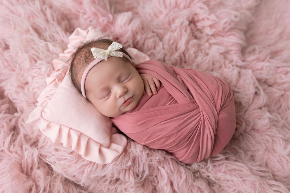 Kendall Kuss Photography, newborn photos in Watertown Wisconsin family photo studio