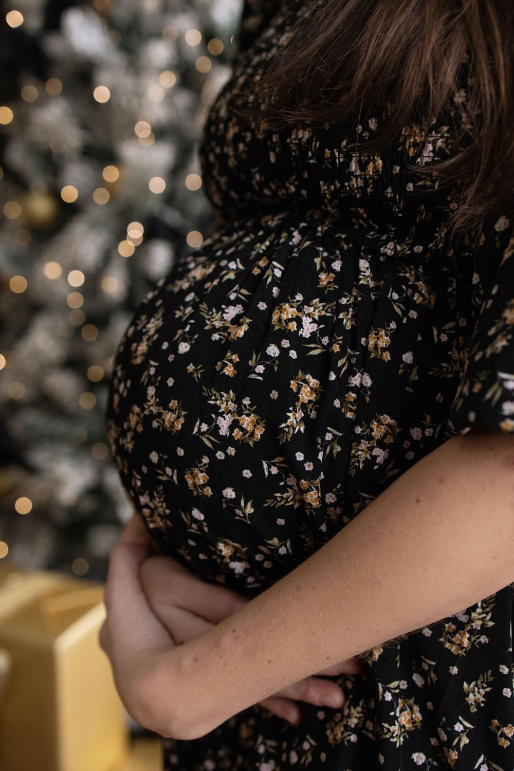 Kendall Kuss Photography, maternity photos in Watertown Wisconsin family photo studio