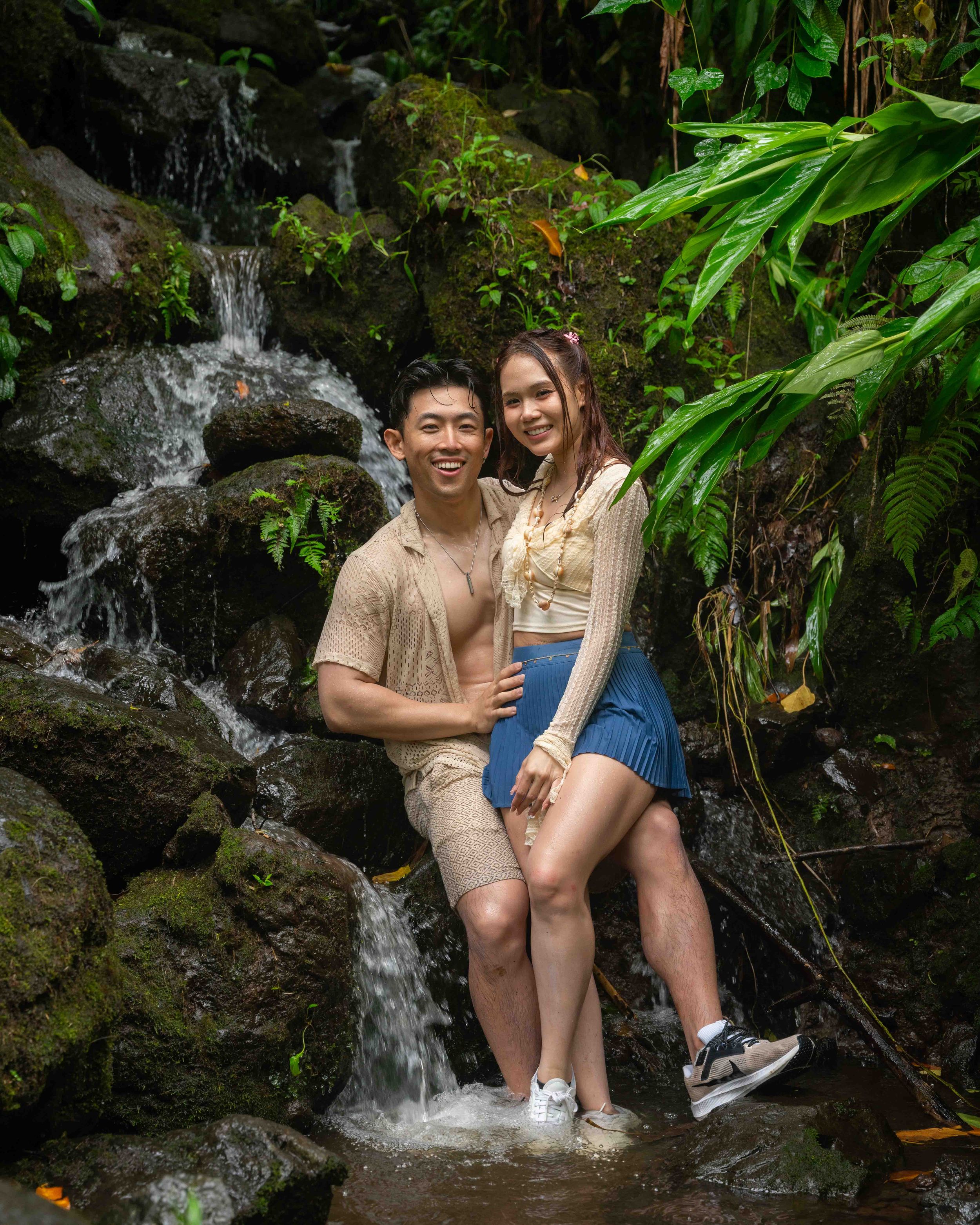 Proposal engagement couple jungle photo on Maui Hawaii