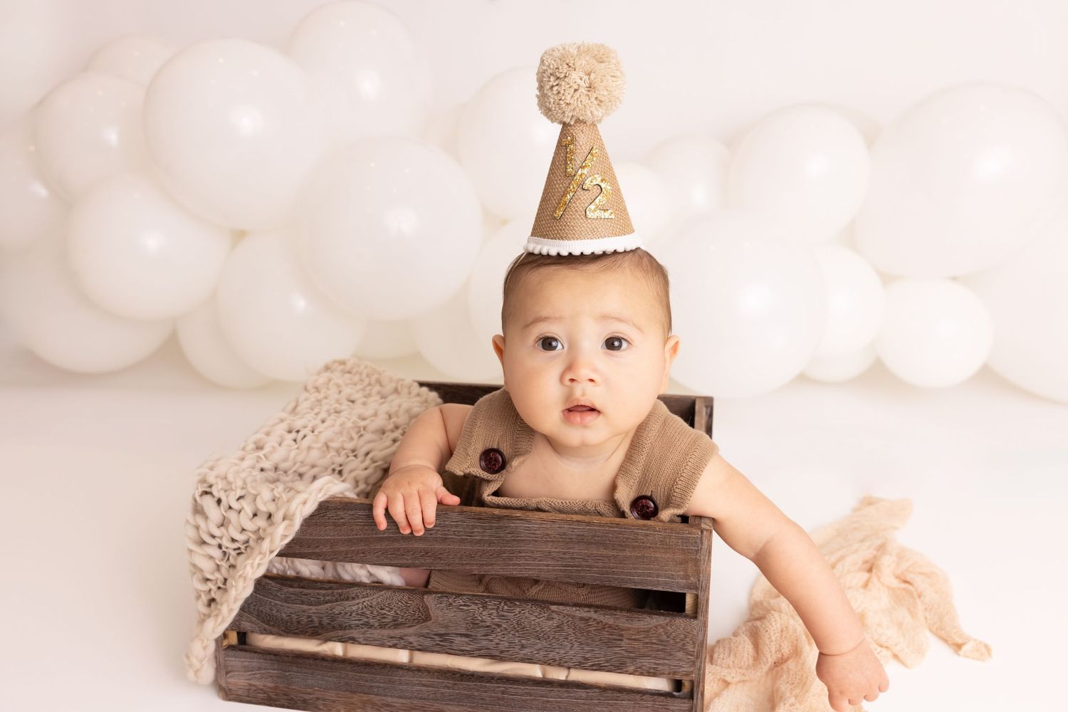 best Long Island cake smash photographer, Long Island birthday photographer, Long Island first birthday photo shoot, first birthday photos