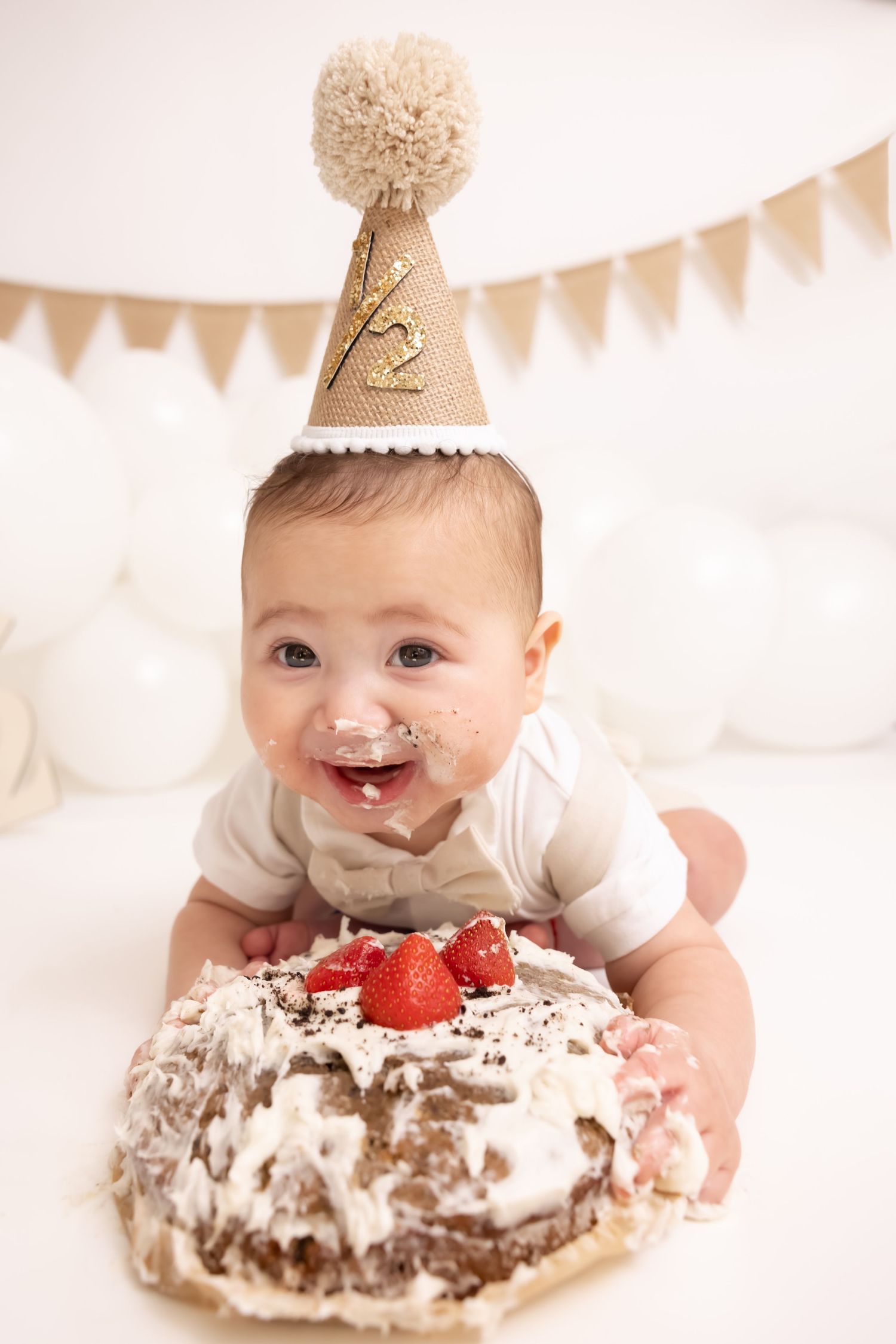 best Long Island cake smash photographer, Long Island birthday photographer, Long Island first birthday photo shoot, first birthday photos