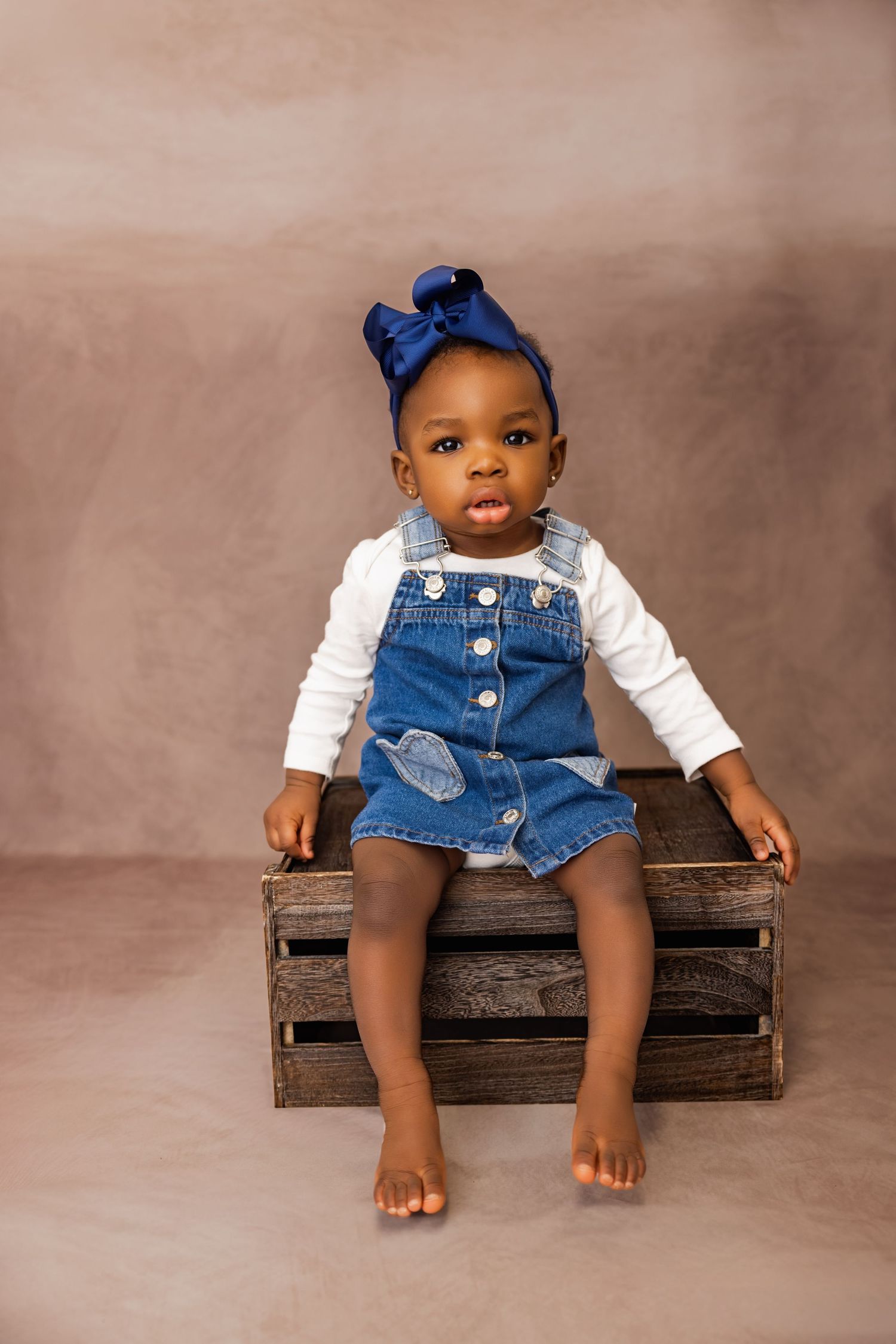 best Long Island cake smash photographer, Long Island birthday photographer, Long Island first birthday photo shoot, first birthday photos