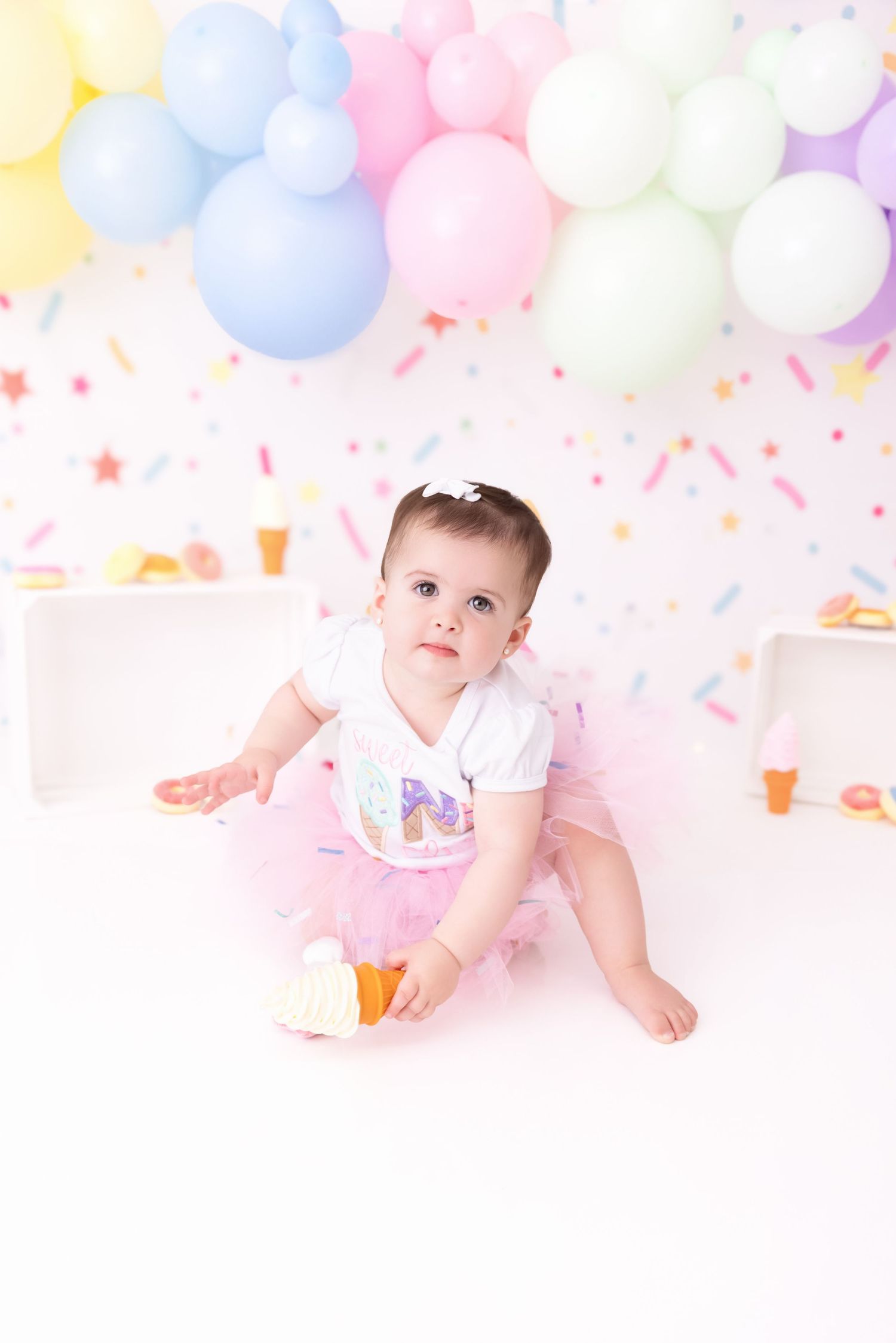 best Long Island cake smash photographer, Long Island birthday photographer, Long Island first birthday photo shoot, first birthday photos