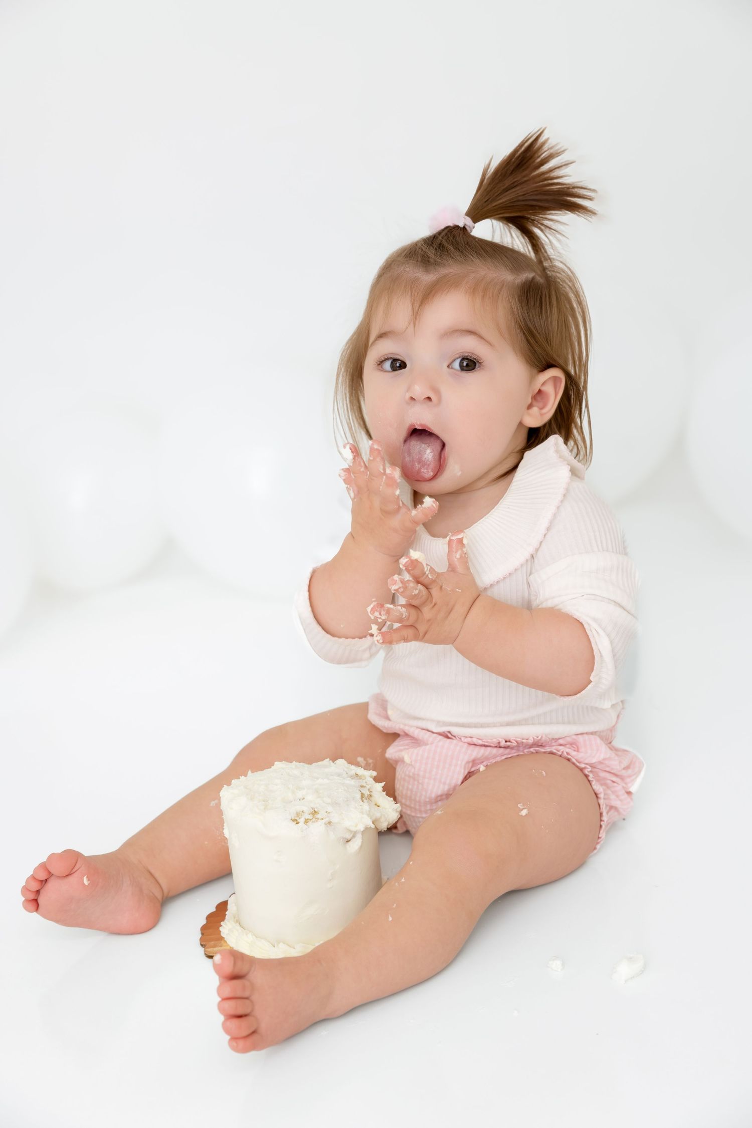 best Long Island cake smash photographer, Long Island birthday photographer, Long Island first birthday photo shoot, first birthday photos