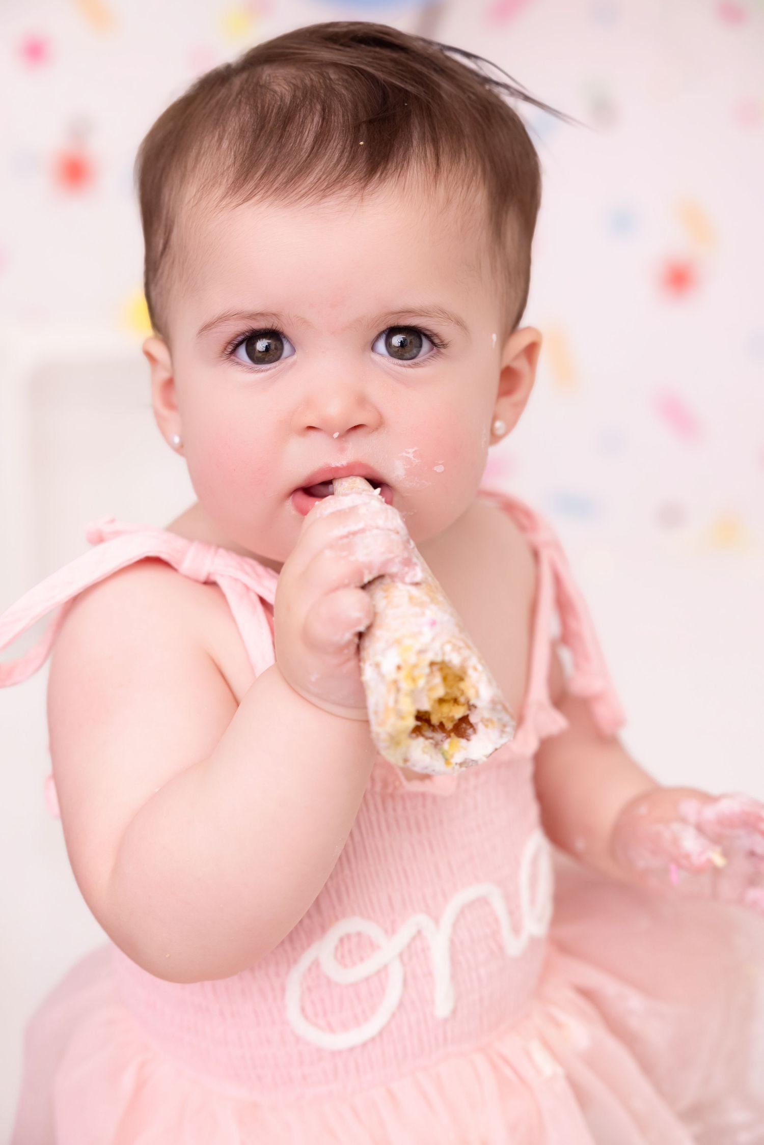 best Long Island cake smash photographer, Long Island birthday photographer, sweet one first birthday theme photo shoot, li first birthday