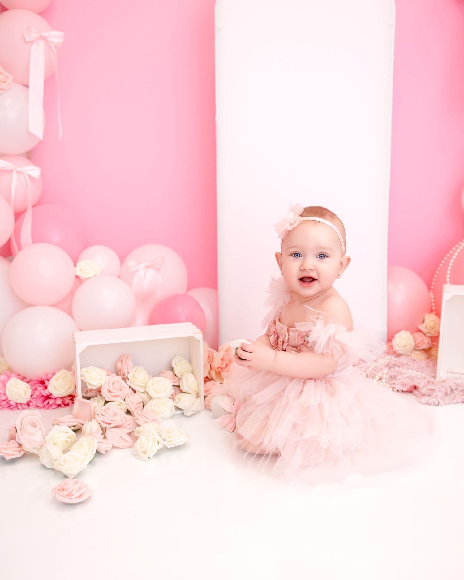 best Long Island cake smash photographer, Long Island birthday photographer, Long Island first birthday photo shoot, first birthday photos