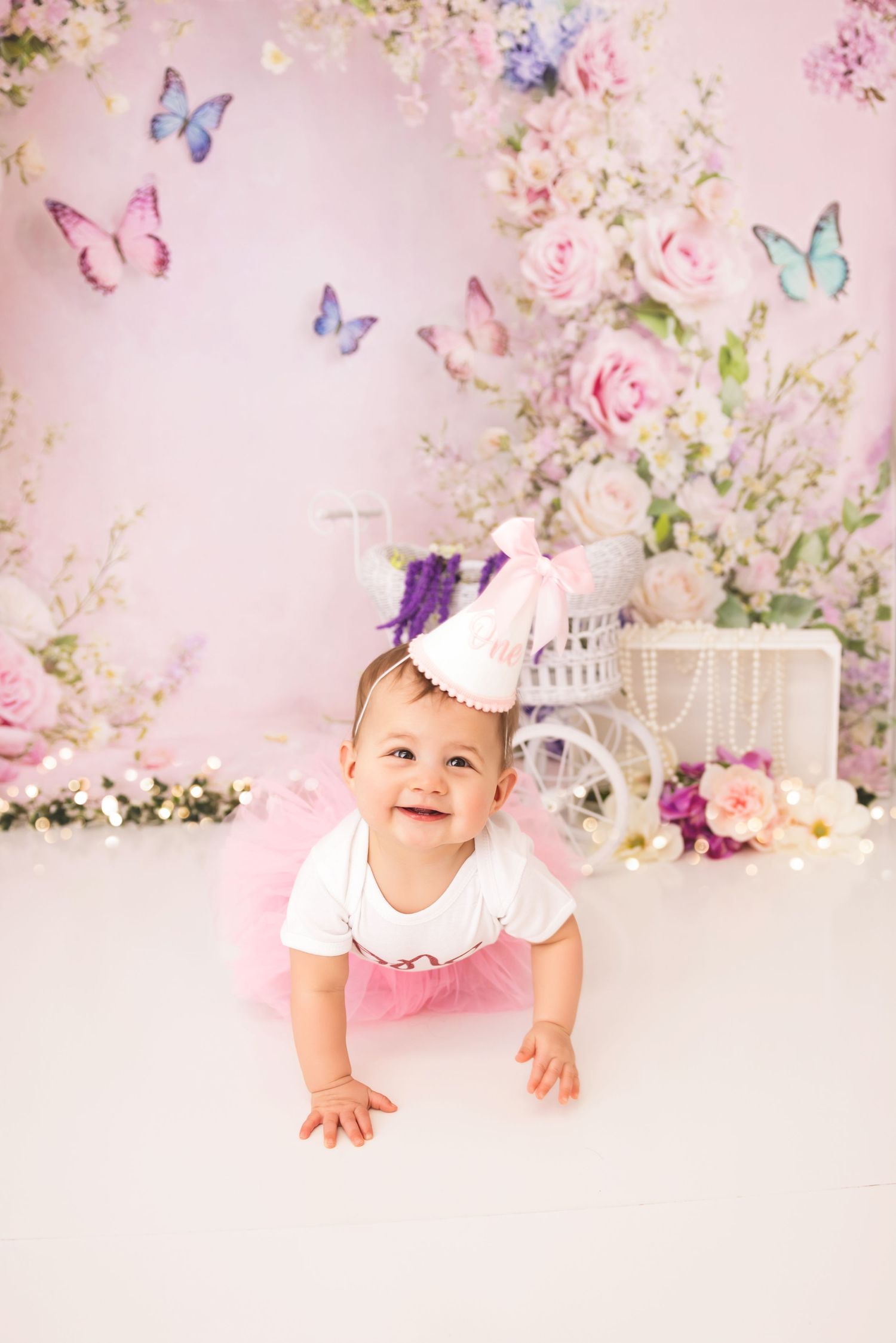 best Long Island cake smash photographer, Long Island birthday photographer, Long Island first birthday photo shoot, first birthday photos