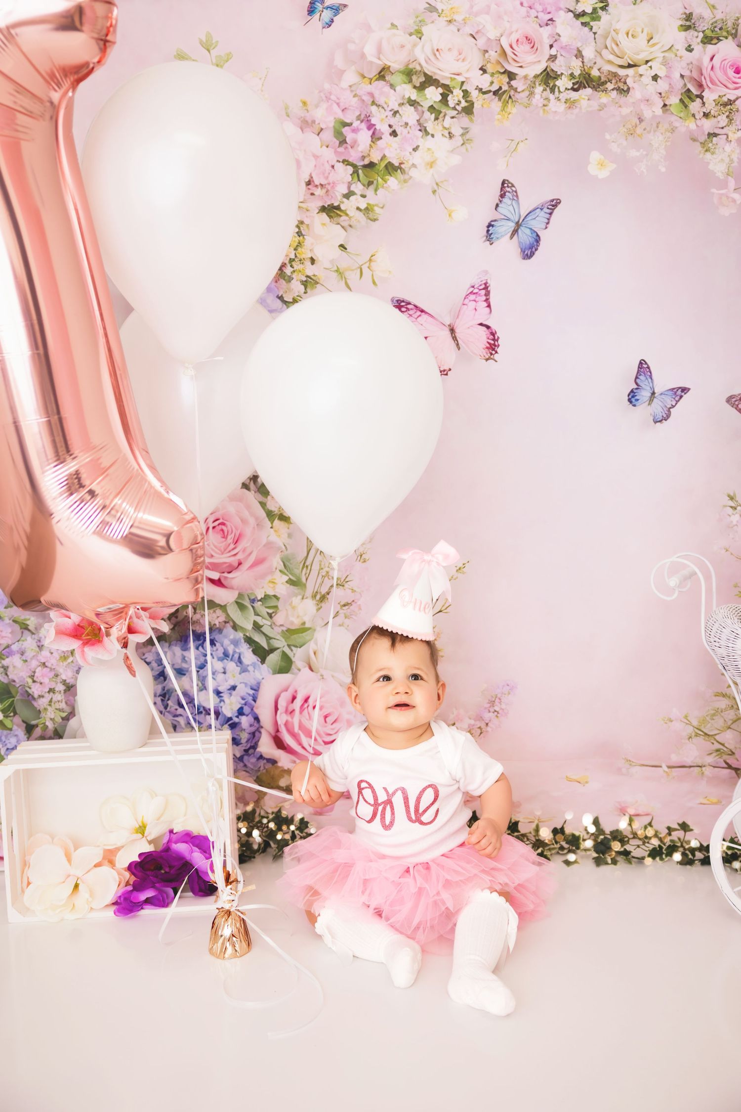 best Long Island cake smash photographer, Long Island birthday photographer, Long Island first birthday photo shoot, first birthday photos
