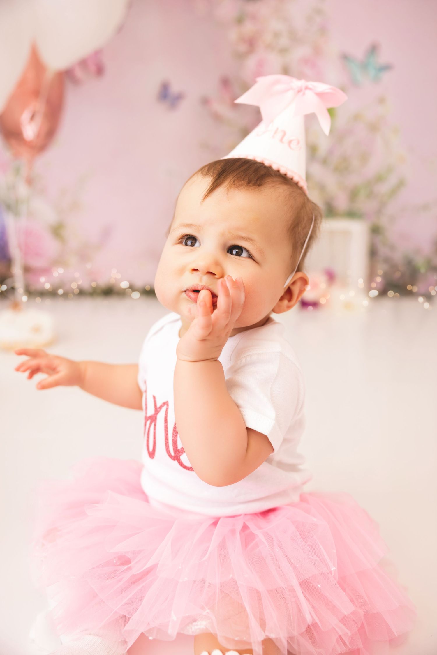 best Long Island cake smash photographer, Long Island birthday photographer, Long Island first birthday photo shoot, first birthday photos