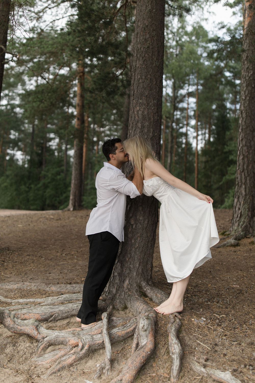 Documentary wedding photographer.