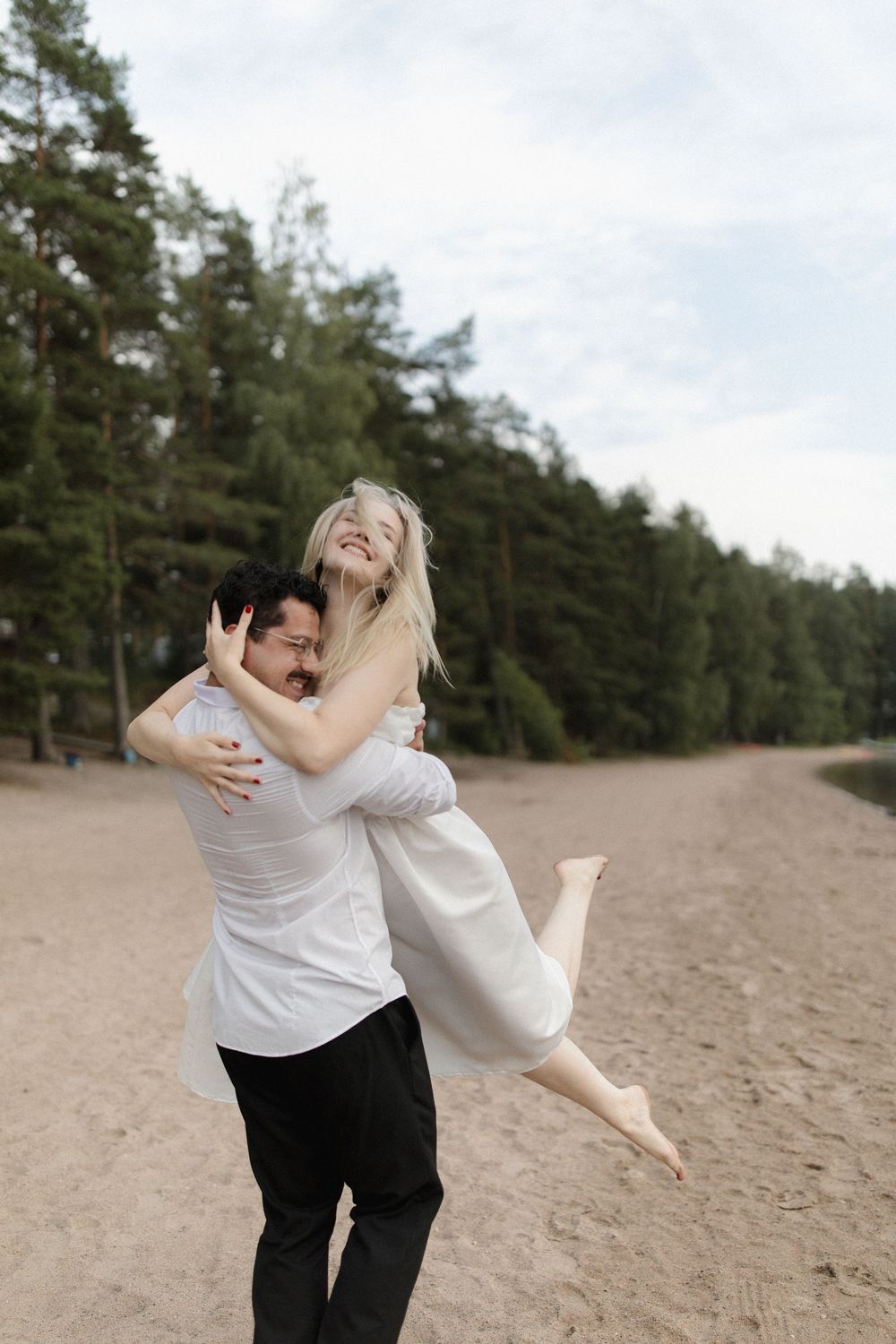 Documentary wedding photographer.