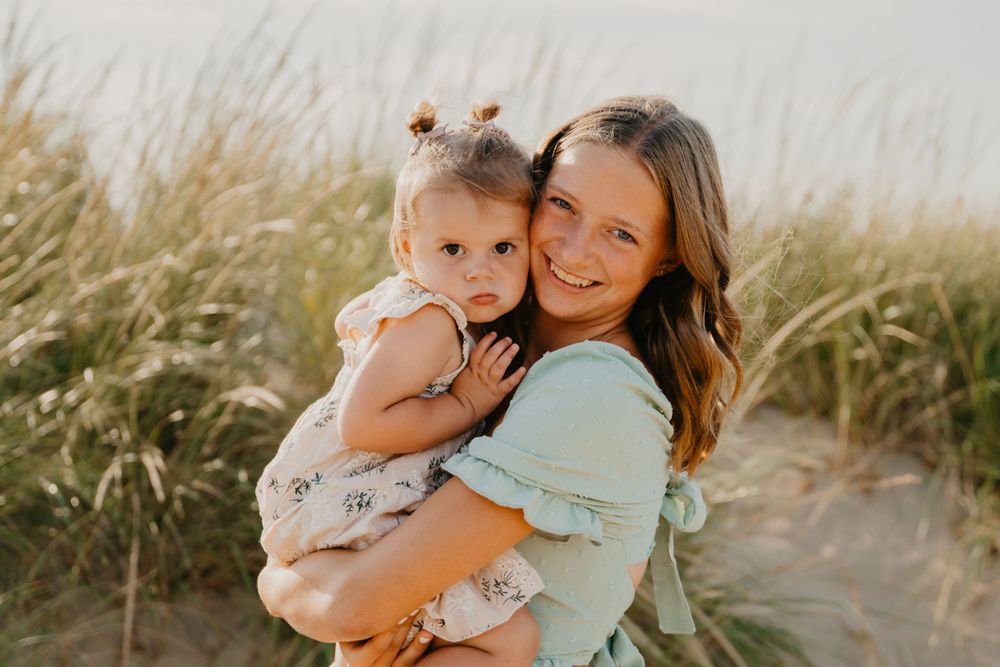 beach, sisters, siblings, lifestyle