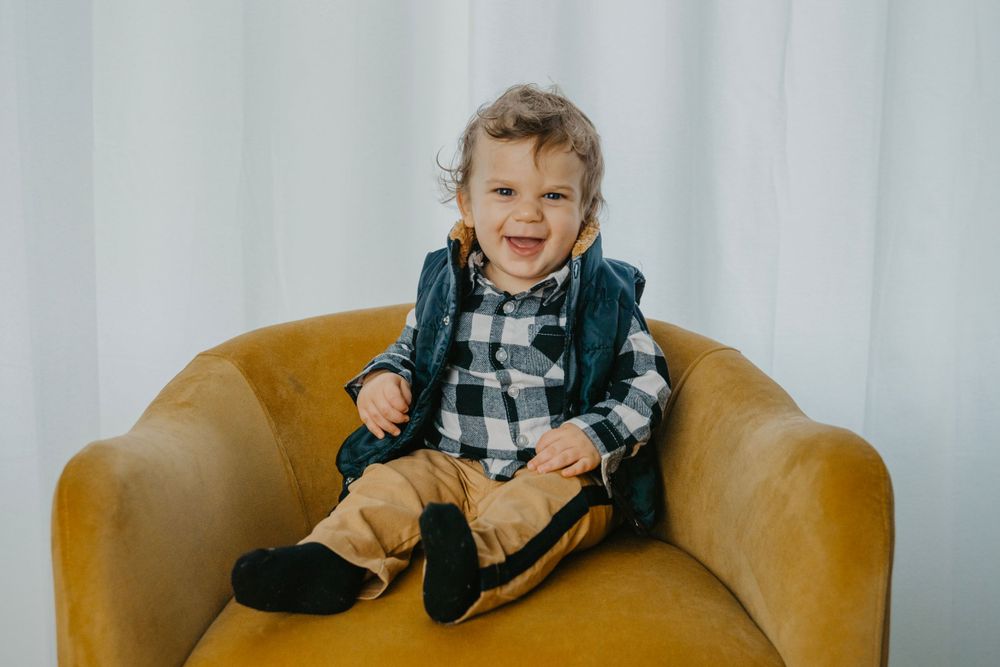 1st birthday, milestone, studio, sitter