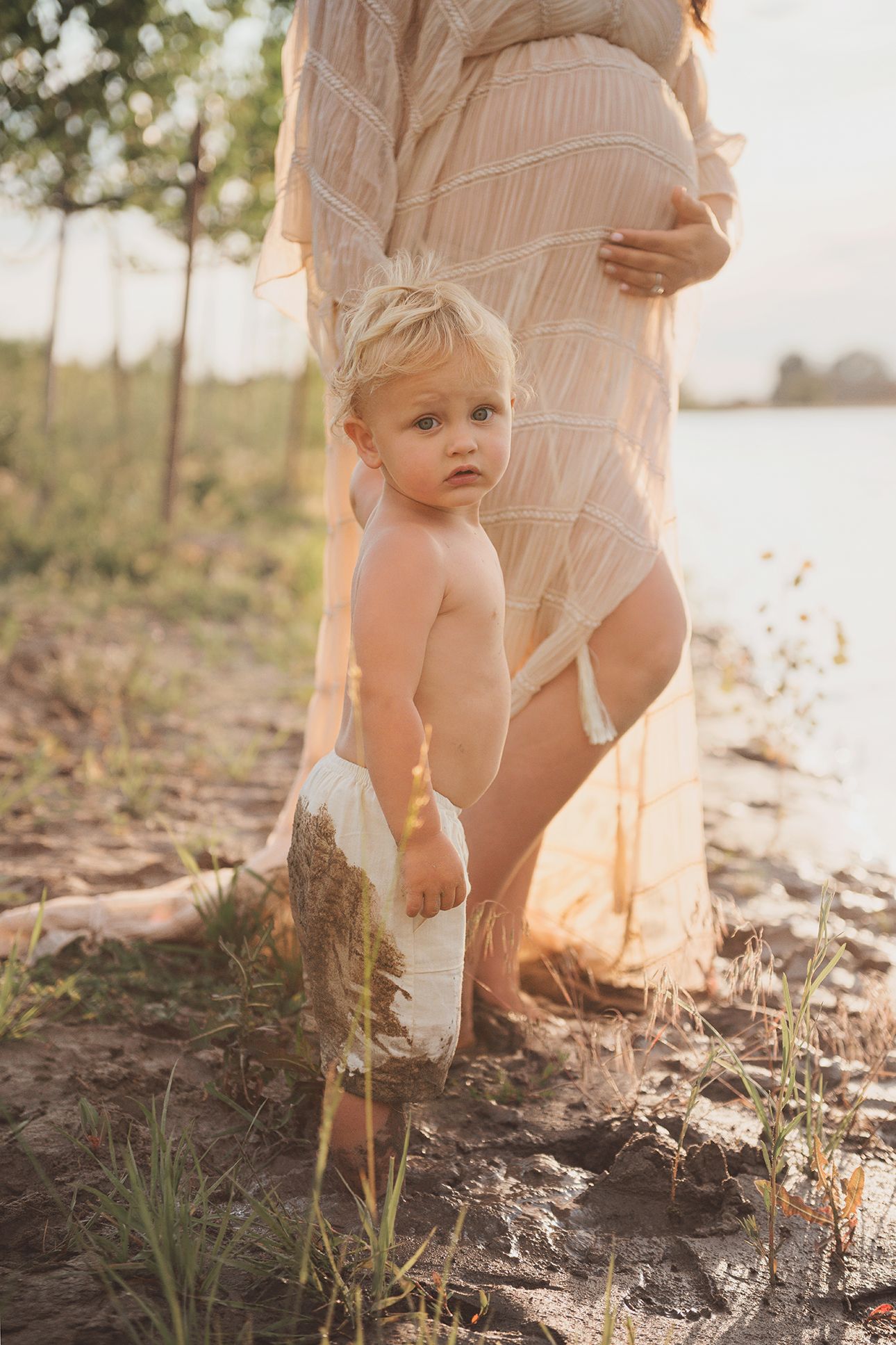 Maternity Photos at a Lake in Blackfoot ID ShutterGirl Maternity Photographer Blackfoot Emotive Photographer
Custom Maternity Photography