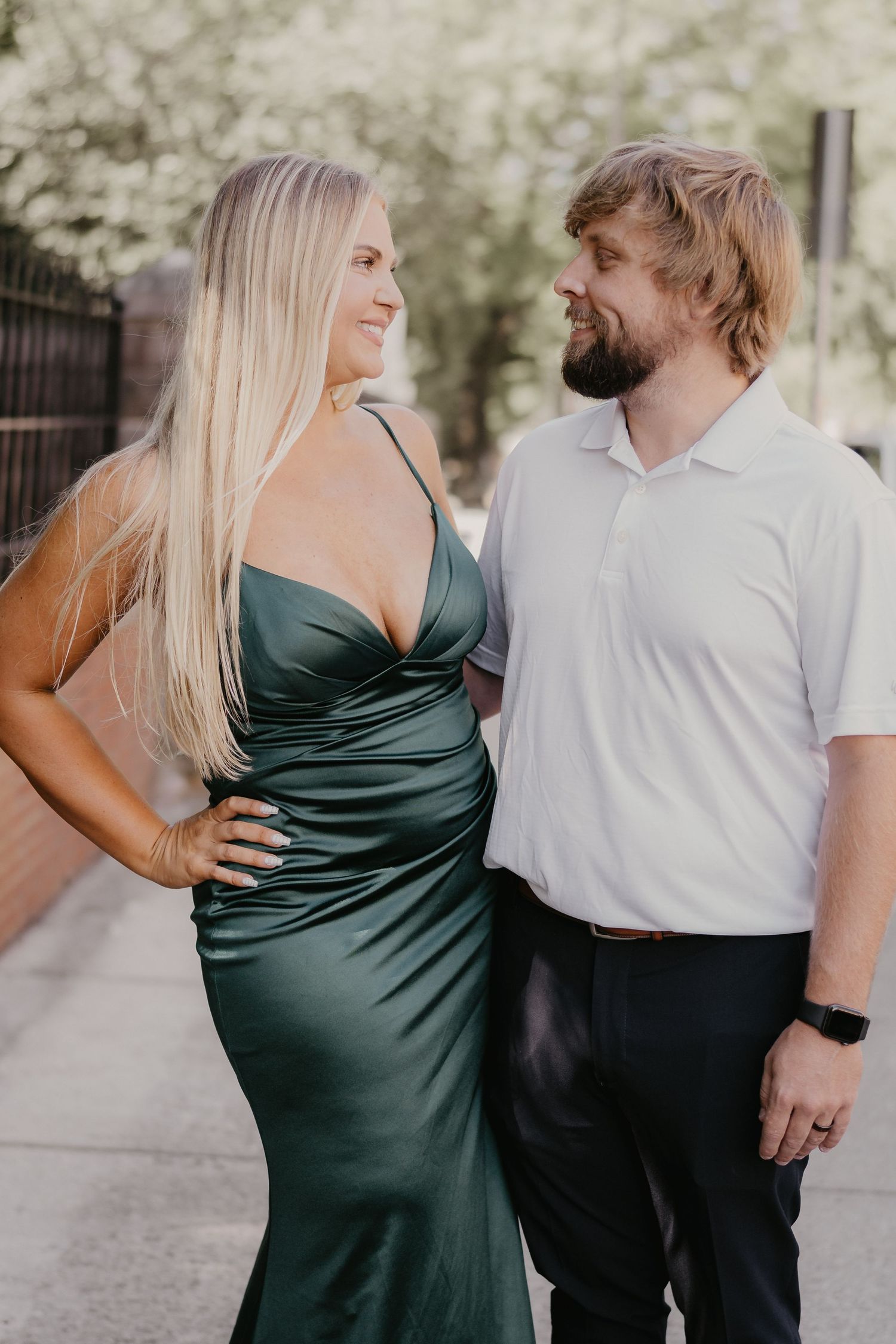 Bride looking at groom before East Tennessee wedding, gay street courthouse